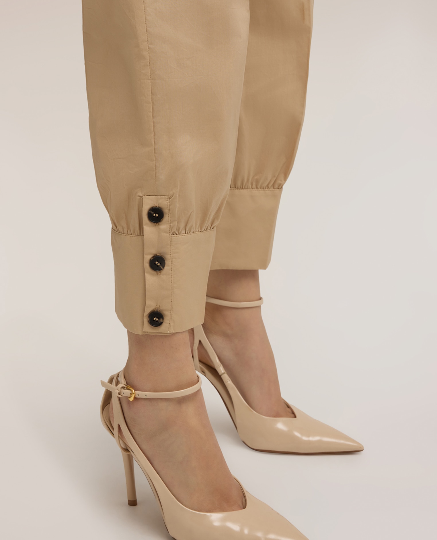 Pantalones de mujer con puño en popelín ajuste tapered cierre frontal con botón y cremallera - Motivi - Beige Beige-4