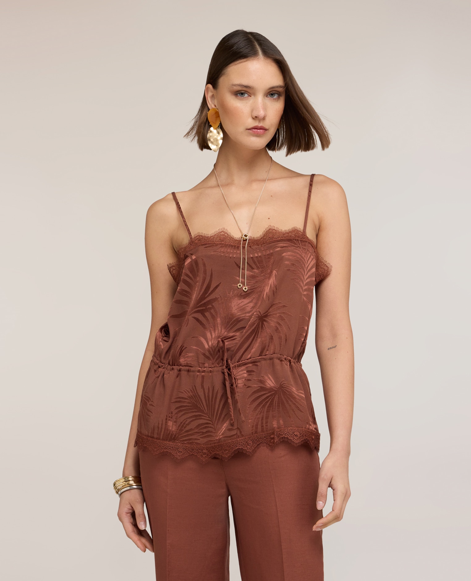 Top de mujer de raso jacquard con encaje ribetes de encaje tono sobre tono cordón ajustable en la cintura - Motivi - Marrón Marrón-1