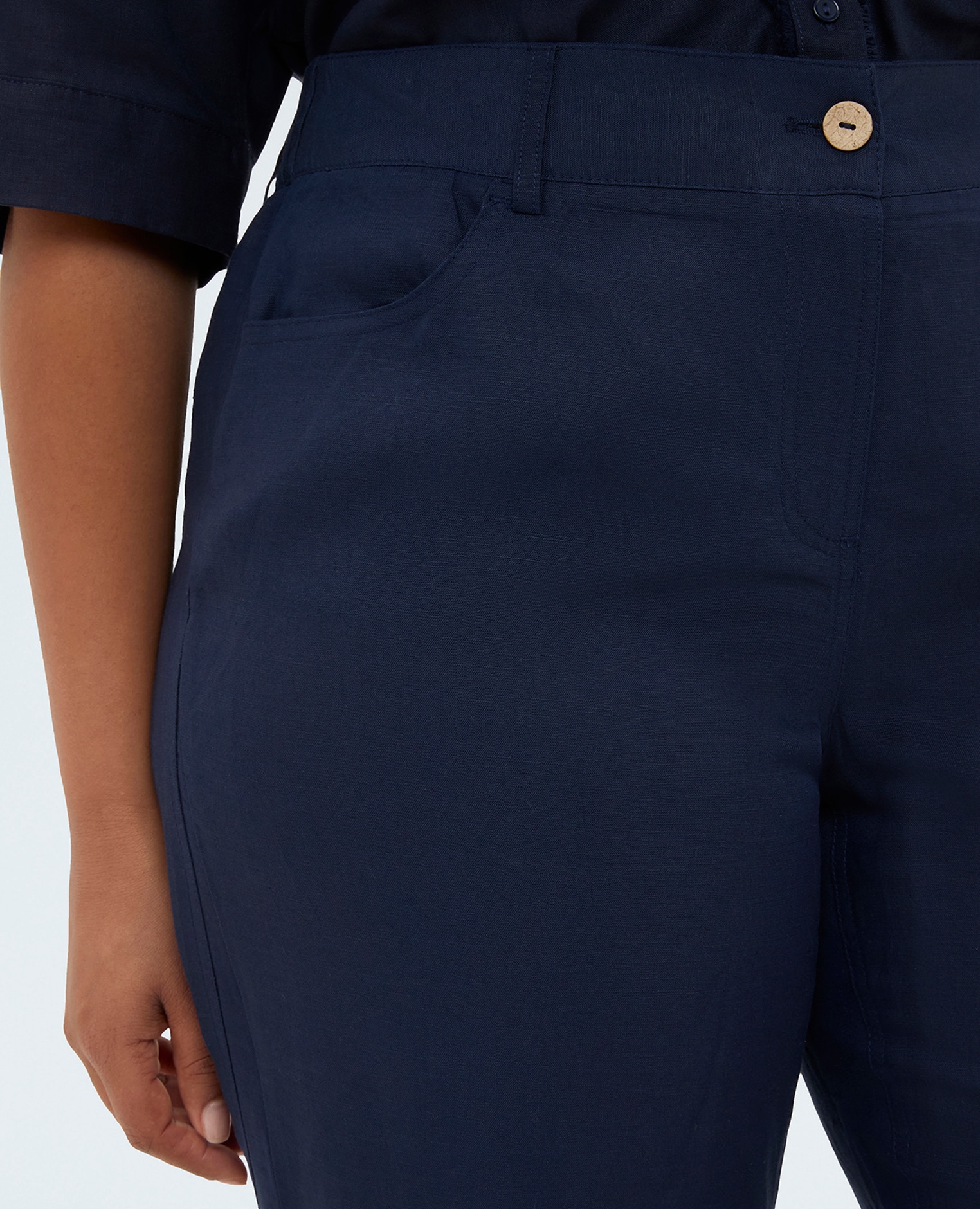 Pantalones de mujer de mezcla de lino y viscosa modelo cropped para un diseño contemporáneo - Fiorella Rubino - Azul Azul-4