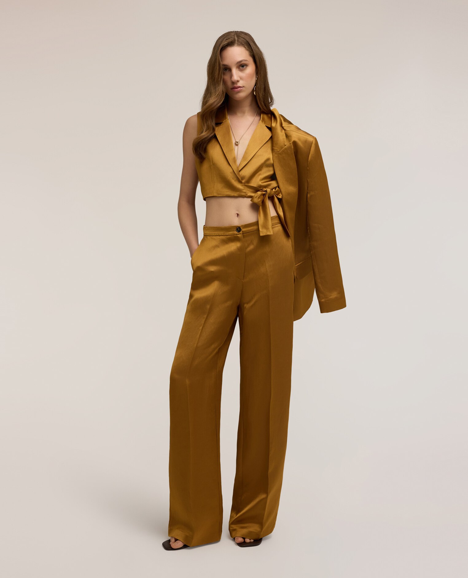 Top de mujer de mezcla de lino con cuello ajuste regular cierre con lazo lateral - Motivi - Amarillo Amarillo-3
