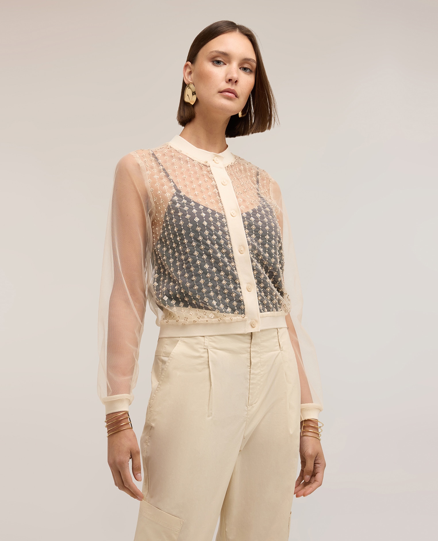Motivi - Camisa de mujer de tul con bordado joya cierre frontal con escote redondo y botones ajuste regular.