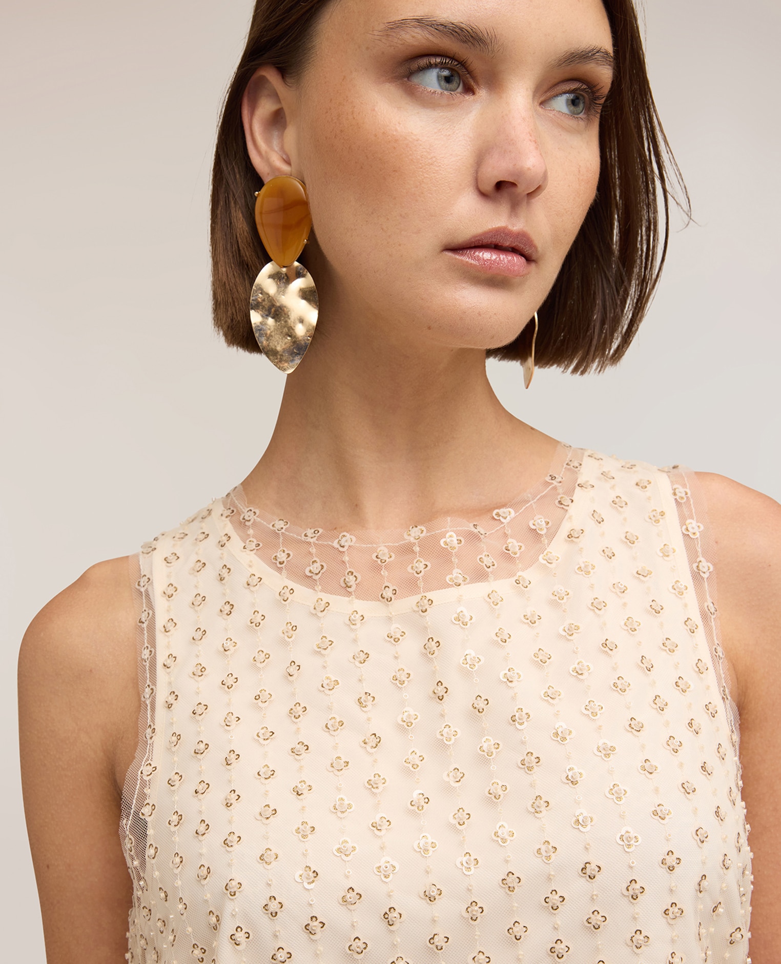 Top de mujer de tul bordado escote delantero barco - Motivi - Beige Beige-4