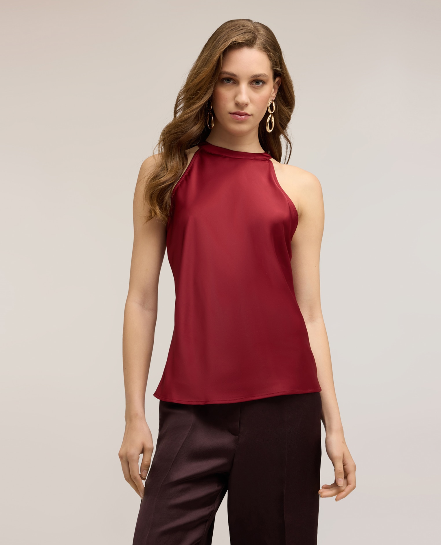 Top de mujer de raso con drapeado posterior escote halter - Motivi - Burdeos Burdeos-1