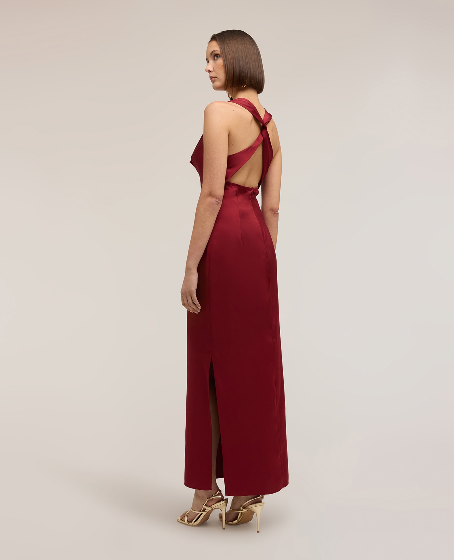 Vestido largo de satén con drapeado escote frontal con drapeado - Motivi - Burdeos Burdeos-2