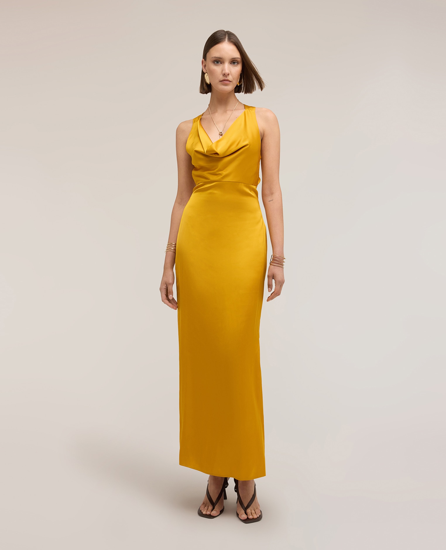 Vestido largo de satén con drapeado escote frontal con drapeado - Motivi - Amarillo Amarillo-3