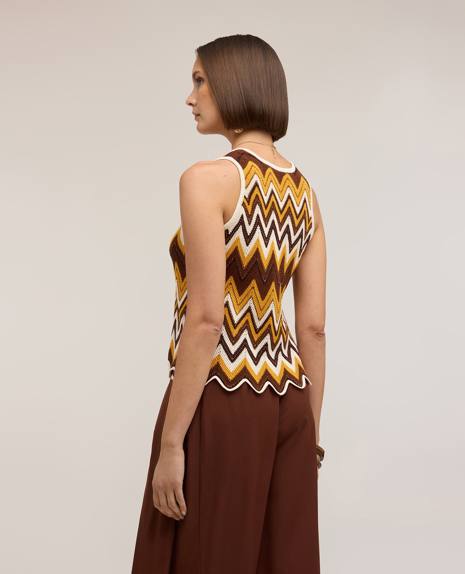 Top de mujer de punto fantasía chevron modelo corto con ajuste regular - Motivi - Marrón Marrón-2