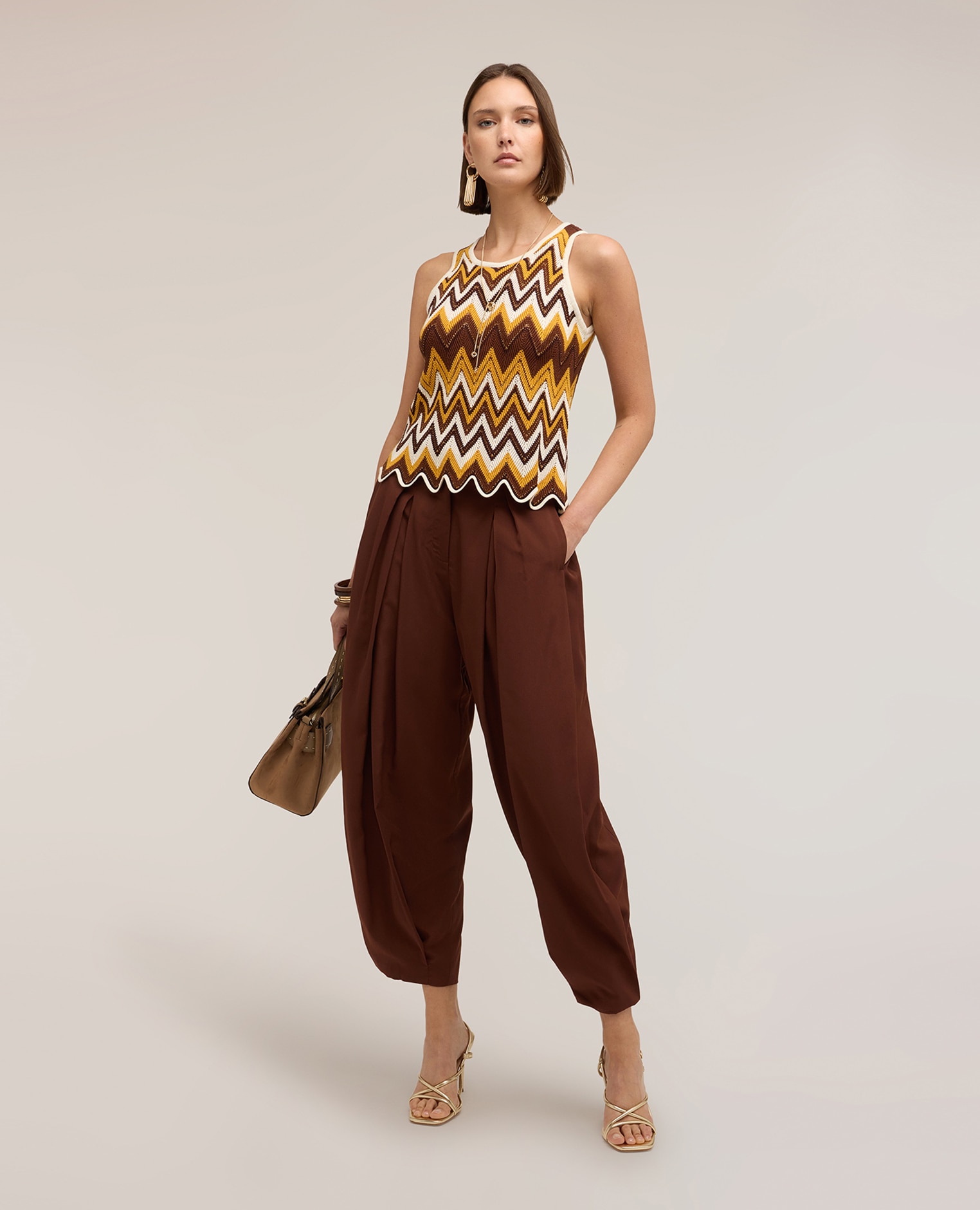 Top de mujer de punto fantasía chevron modelo corto con ajuste regular - Motivi - Marrón Marrón-3