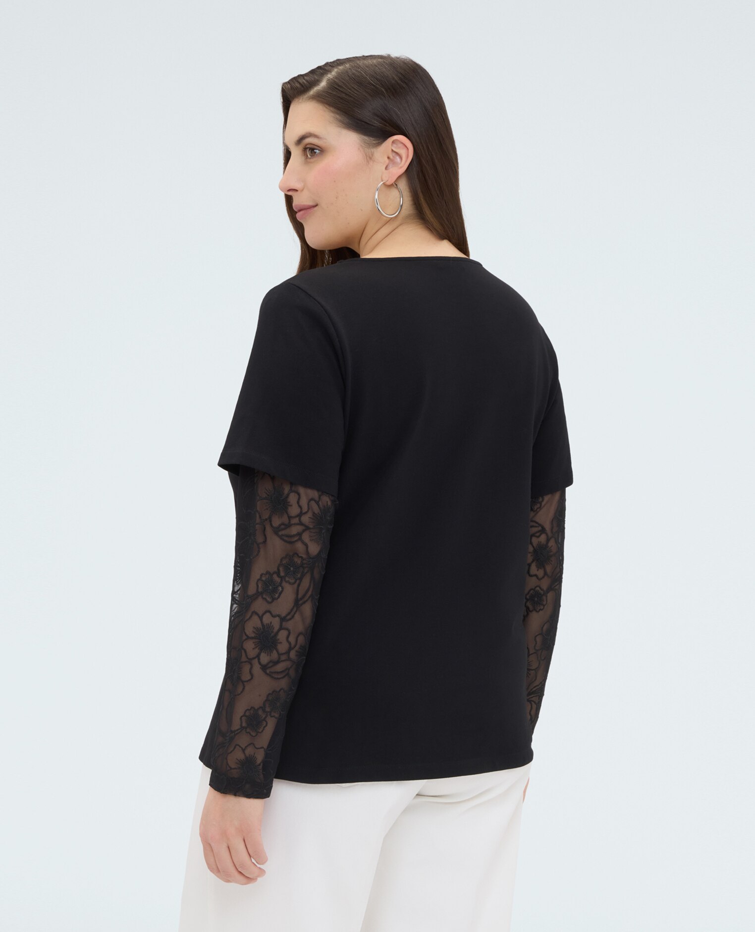 Camiseta de mujer con mangas y escote de encaje mangas de doble capa: cortas y largas de encaje - Fiorella Rubino - Negro Negro-2