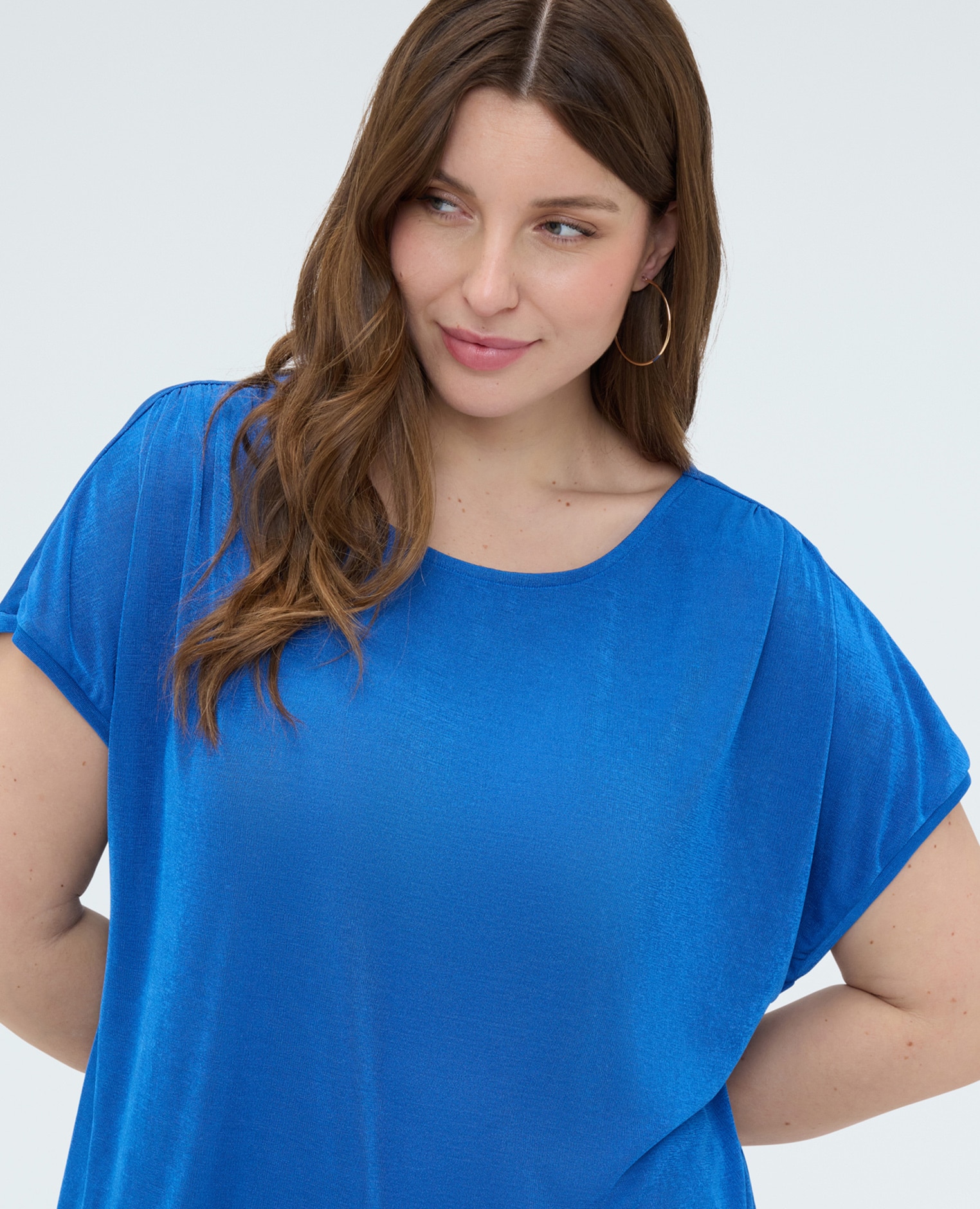 Camiseta de mujer de punto con cordón detalle con cordón ajustable en el bajo lateral - Fiorella Rubino - Azul Azul-4