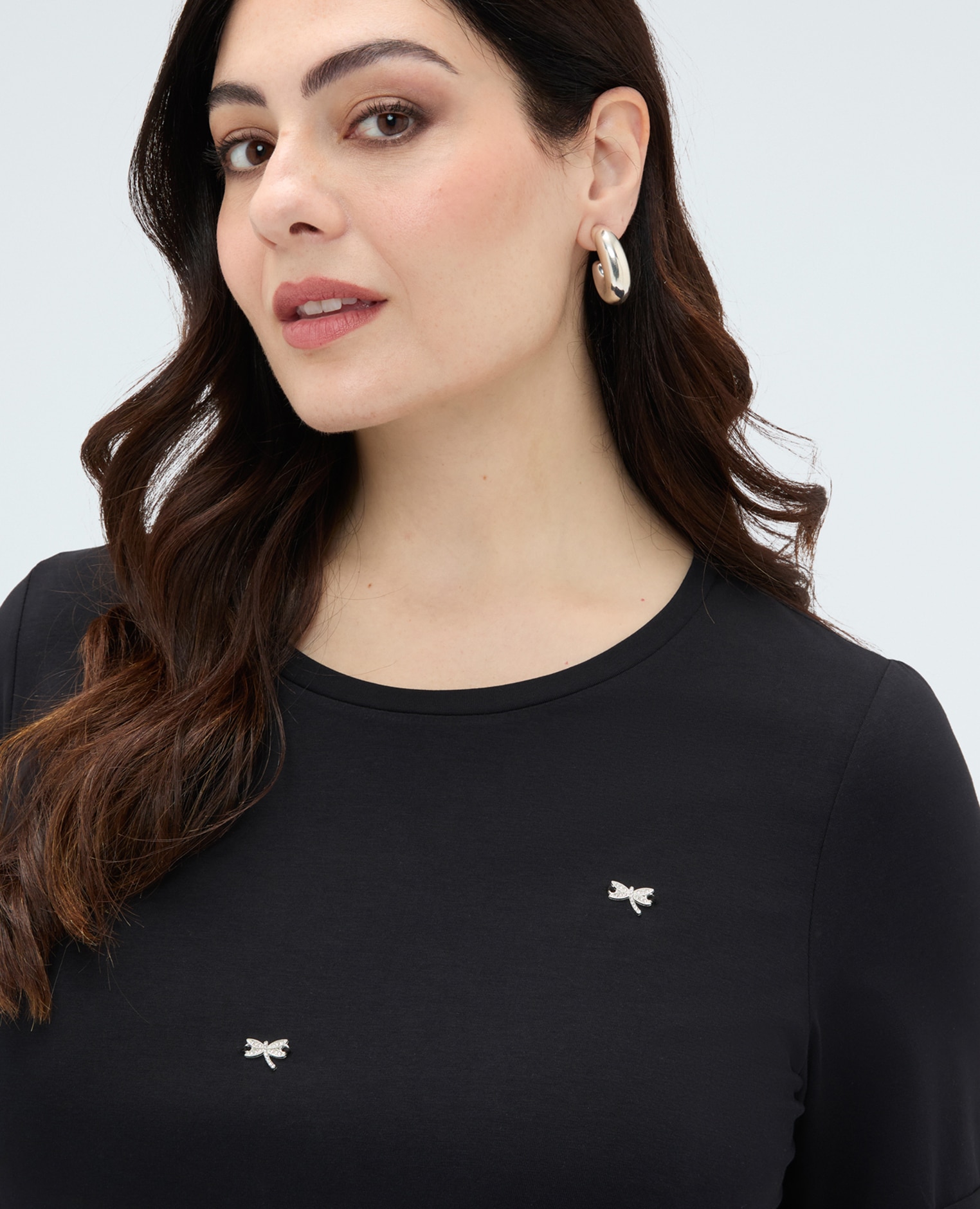 Camiseta de mujer de algodón con charm de libélula charms de libélula distribuidos en la parte delantera - Fiorella Rubino - Negro Negro-4