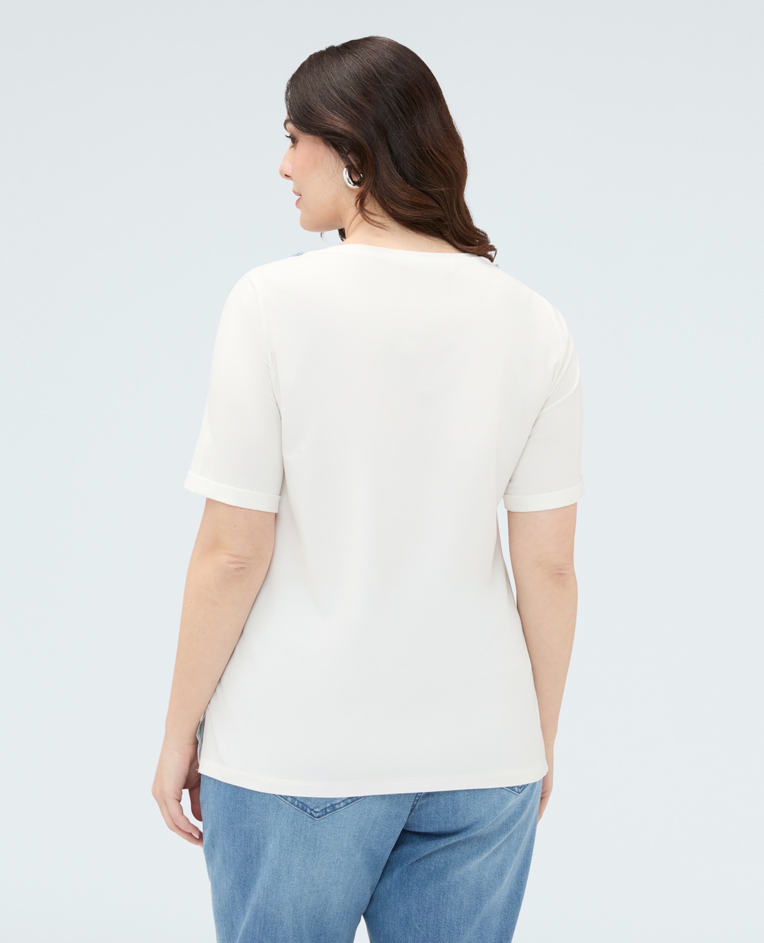 Camiseta de mujer de algodón con aplicación en el escote ajuste y diseño para el máximo confort - Fiorella Rubino - Blanco Blanco-2