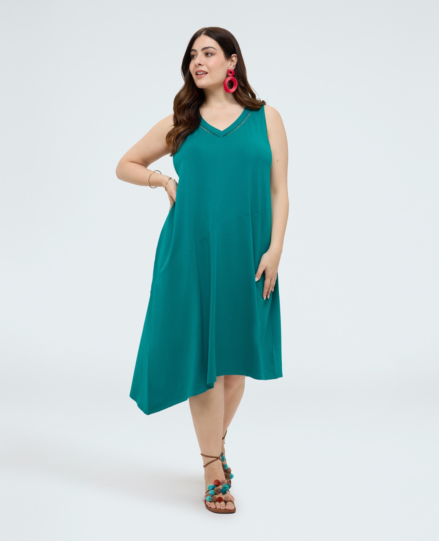 Vestido midi con escote en v e inserto calado escote en v con detalle calado - Fiorella Rubino - Verde Verde-1