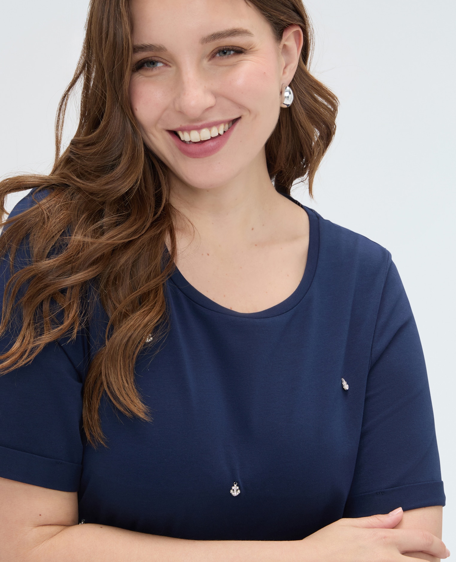 Camiseta de mujer de algodón con charms charms de anclas en la parte delantera - Fiorella Rubino - Azul Azul-4