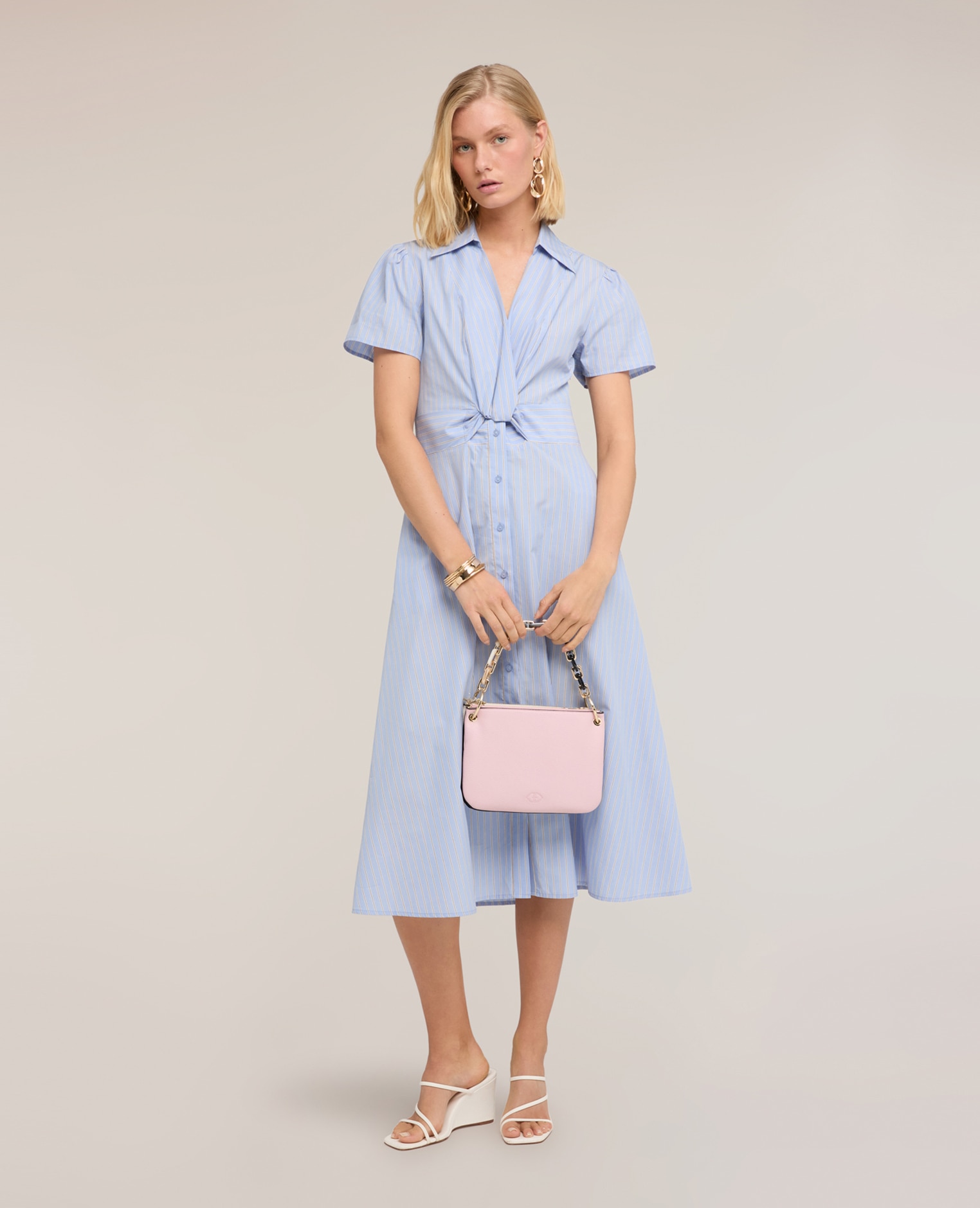 Vestido camisero midi en popelina a rayas abertura frontal con botones cuello clásico - Motivi - Azul claro Azul claro-1