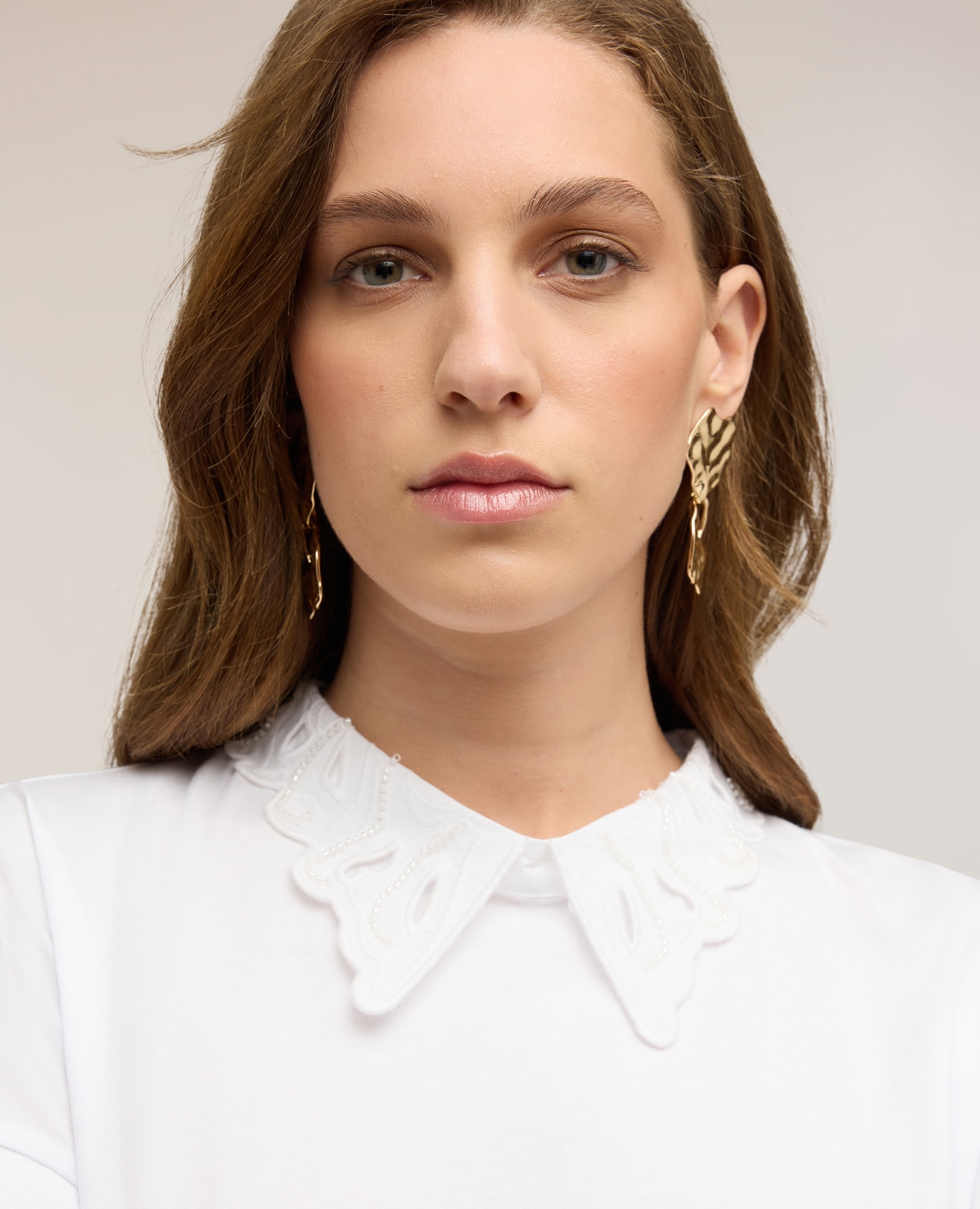Camiseta de mujer con cuello bordado ajuste boxy con cuello bordado - Motivi - Blanco Blanco-4