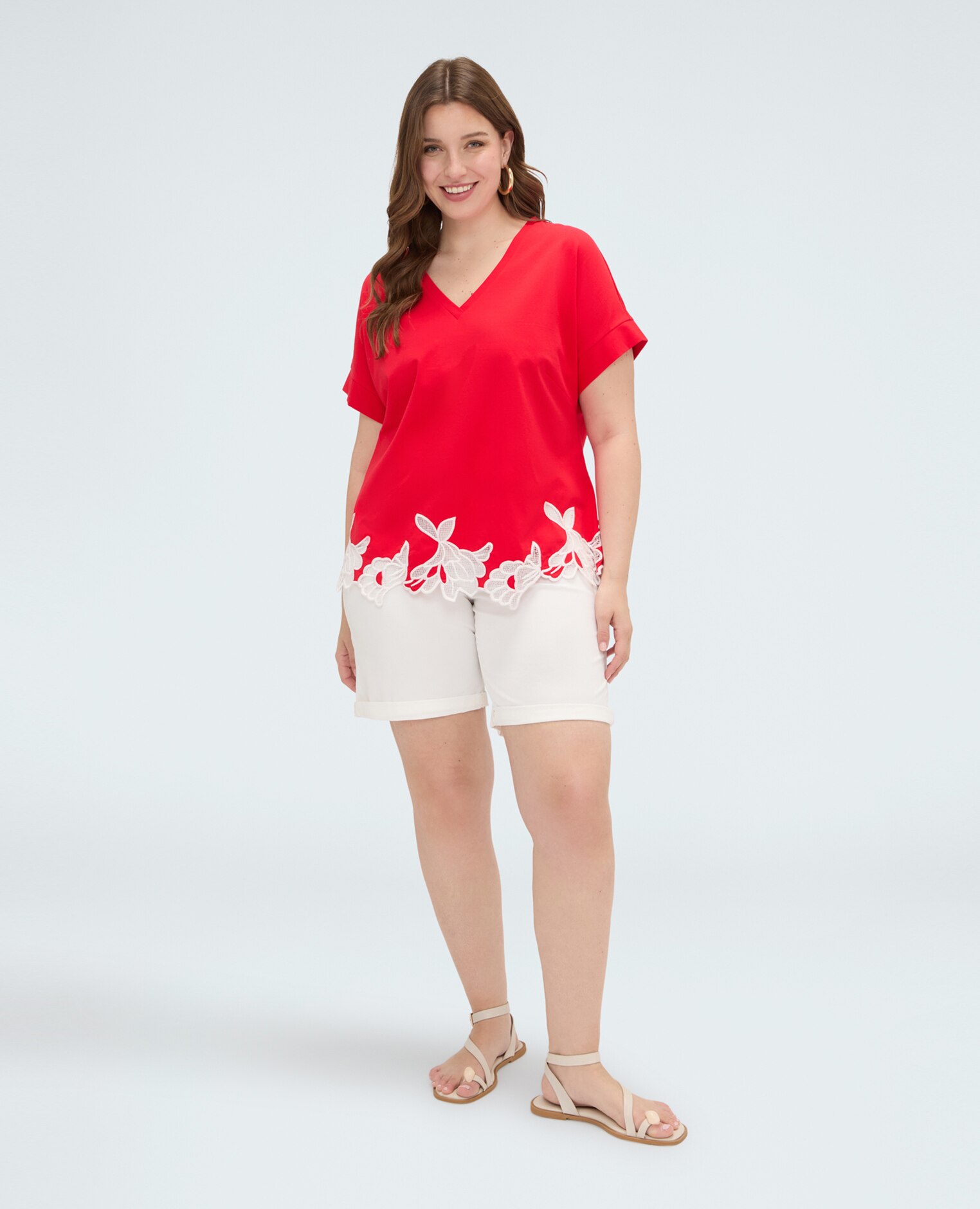 Camiseta de mujer de algodón con bordados florales dobladillo embellecido con bordado floral - Fiorella Rubino - Rojo Rojo-3