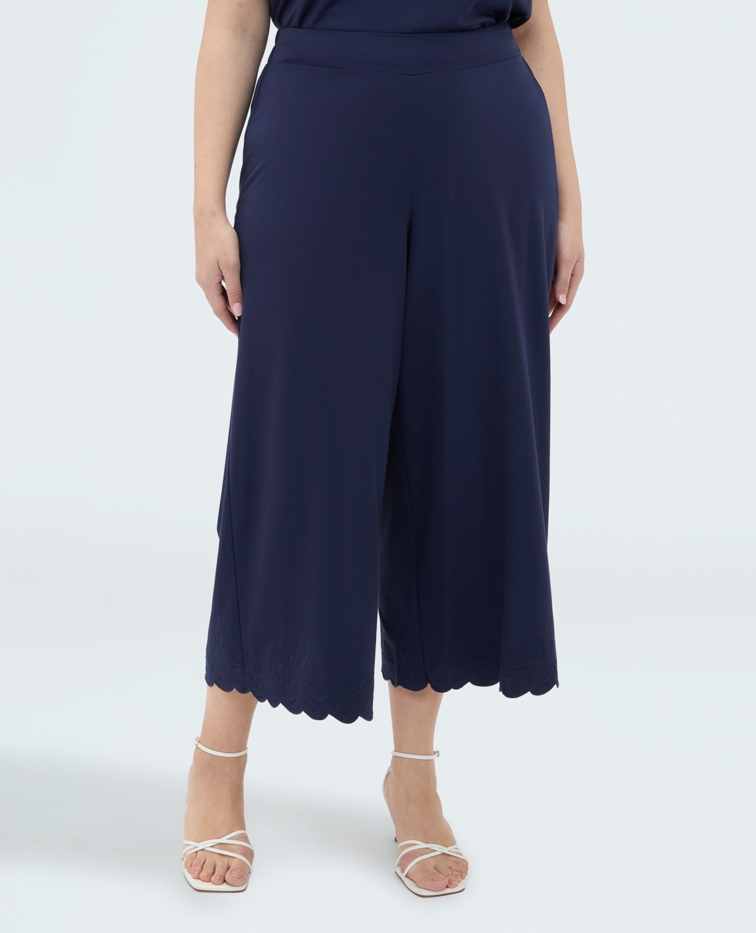 Pantalones de mujer cropped con dobladillo bordado dobladillo embellecido con detalles florales bordados tono sobre tono - Fiorella Rubino - Azul Azul-3