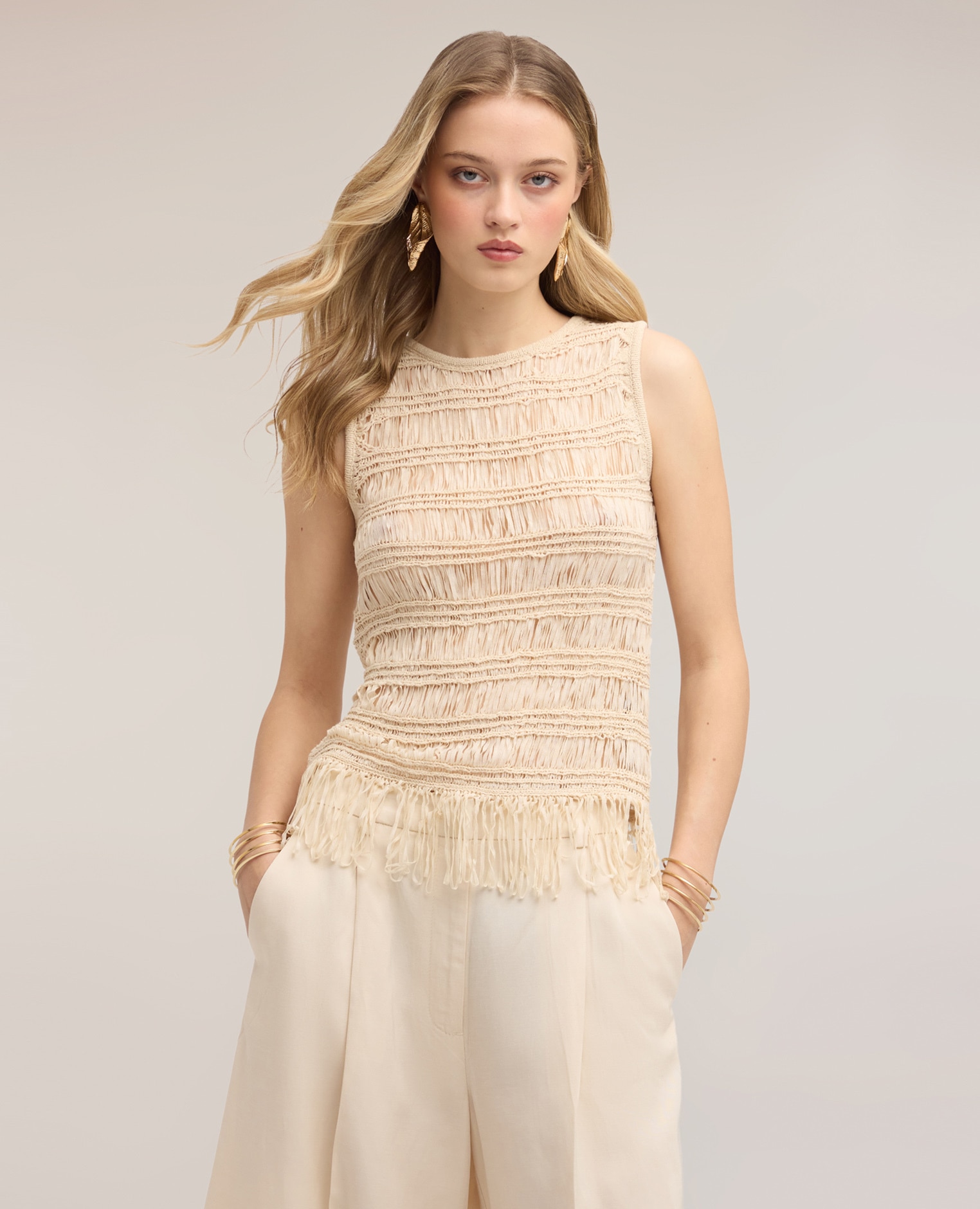 Top de mujer de punto macramé con flecos longitud media ajuste regular - Motivi - Beige Beige-1