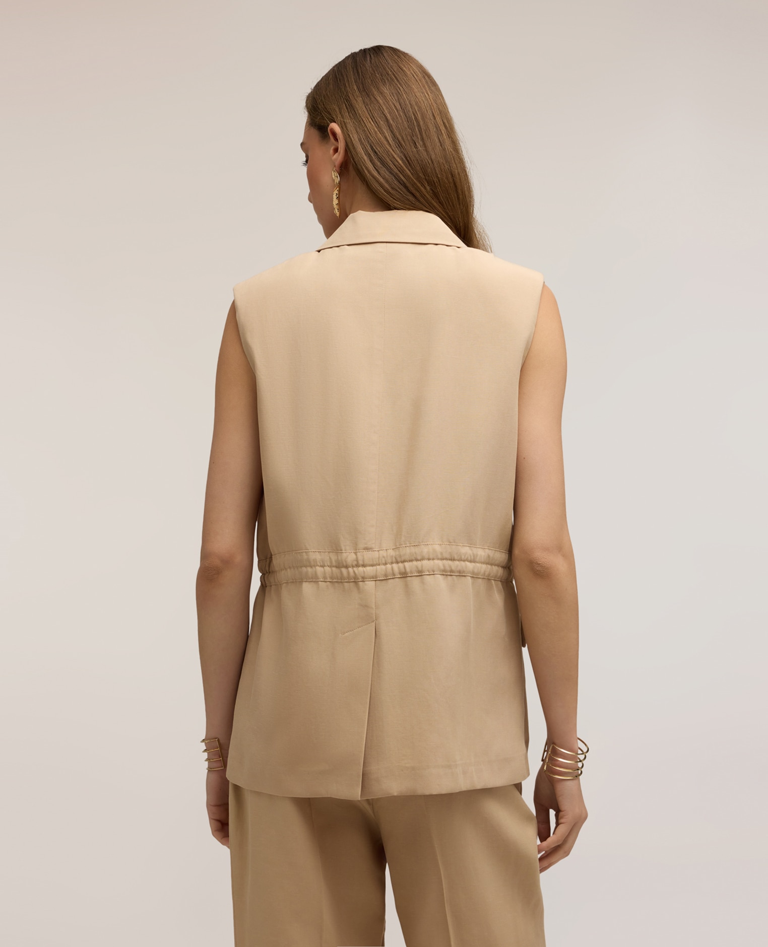 Chaleco de mujer con cordón ajustable en mezcla de lyocell ajuste regular con cierre frontal de dos botones - Motivi - Beige Beige-2