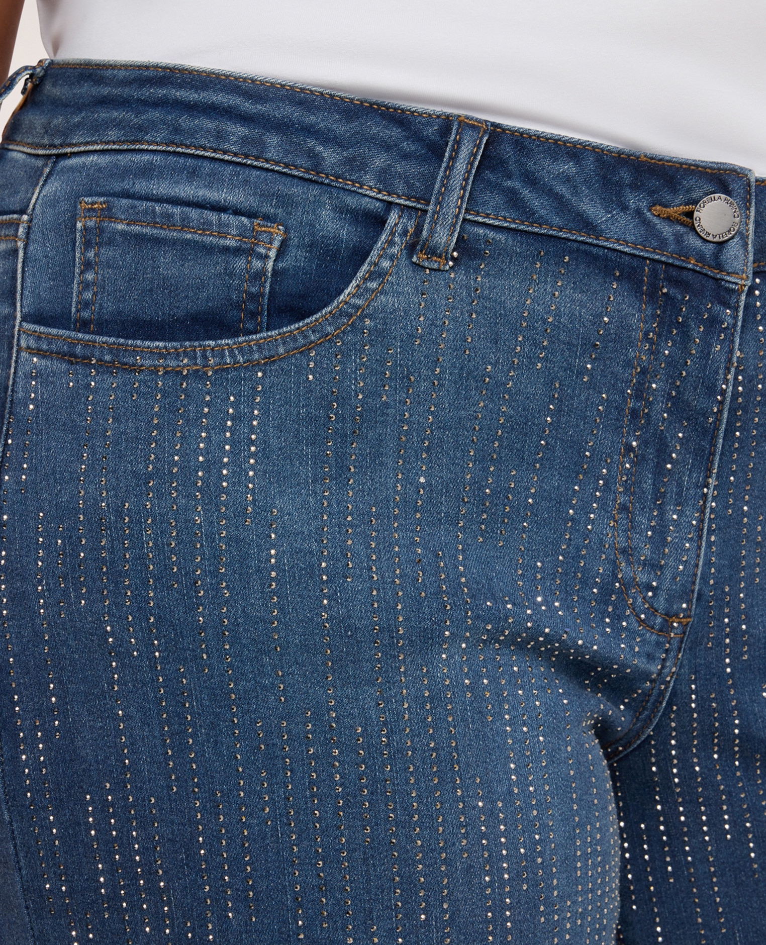 Jeans de mujer wide leg con lluvia de strass trabillas en la cintura cierre con botón y cremallera - Fiorella Rubino - Azul Azul-4
