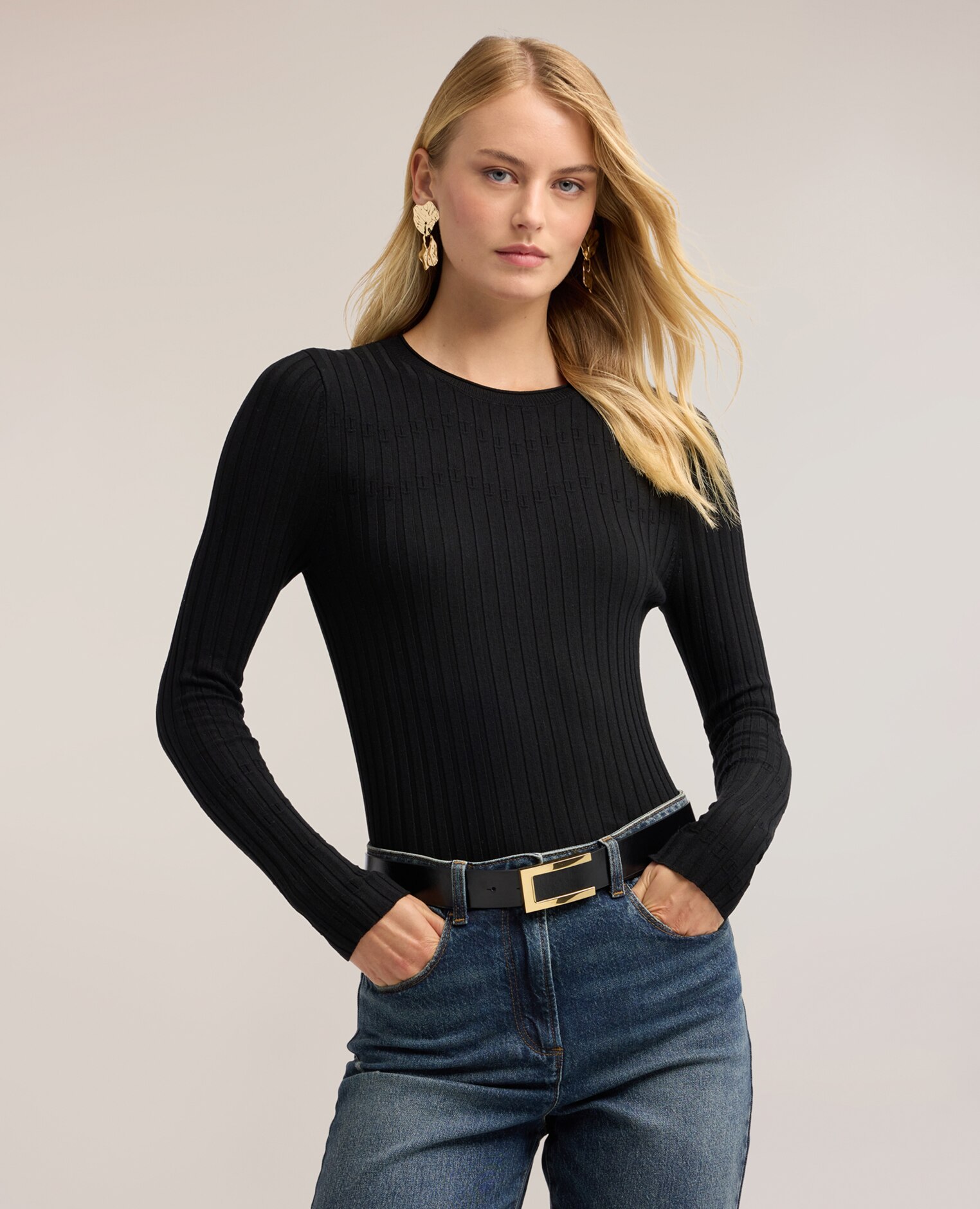 Jersey de mujer de canalé plano con puño acampanado ajuste entallado largo medio - Motivi - Negro Negro-1