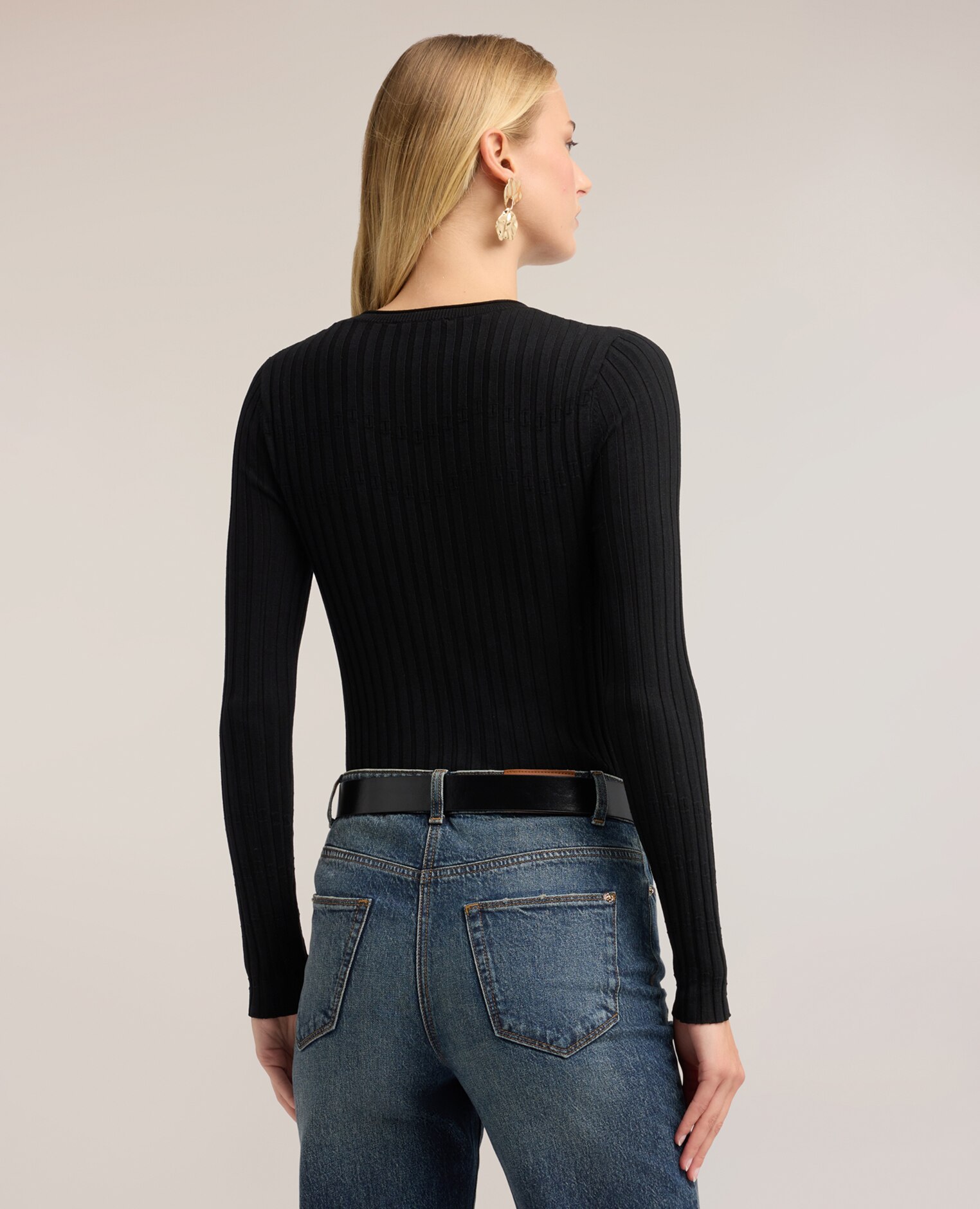 Jersey de mujer de canalé plano con puño acampanado ajuste entallado largo medio - Motivi - Negro Negro-2