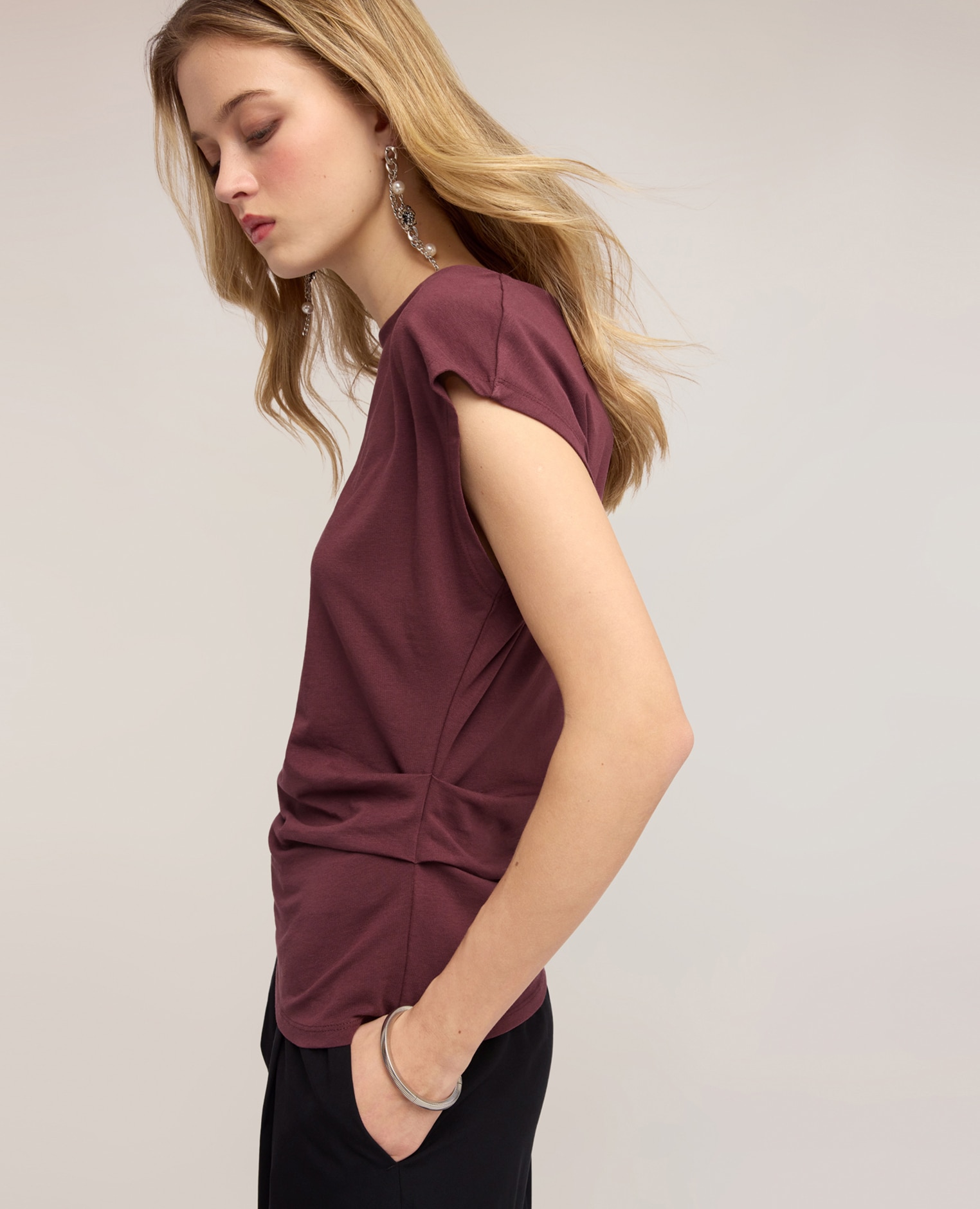 Top de mujer con drapeado lateral ajuste entallado con drapeado lateral - Motivi - Morado Morado-4