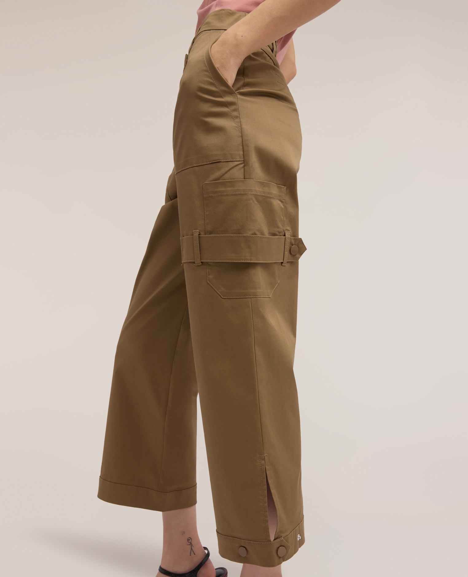 Pantalones de mujer cargo en gabardina de algodón ajuste tapered largo medio - Motivi - Marrón Marrón-4