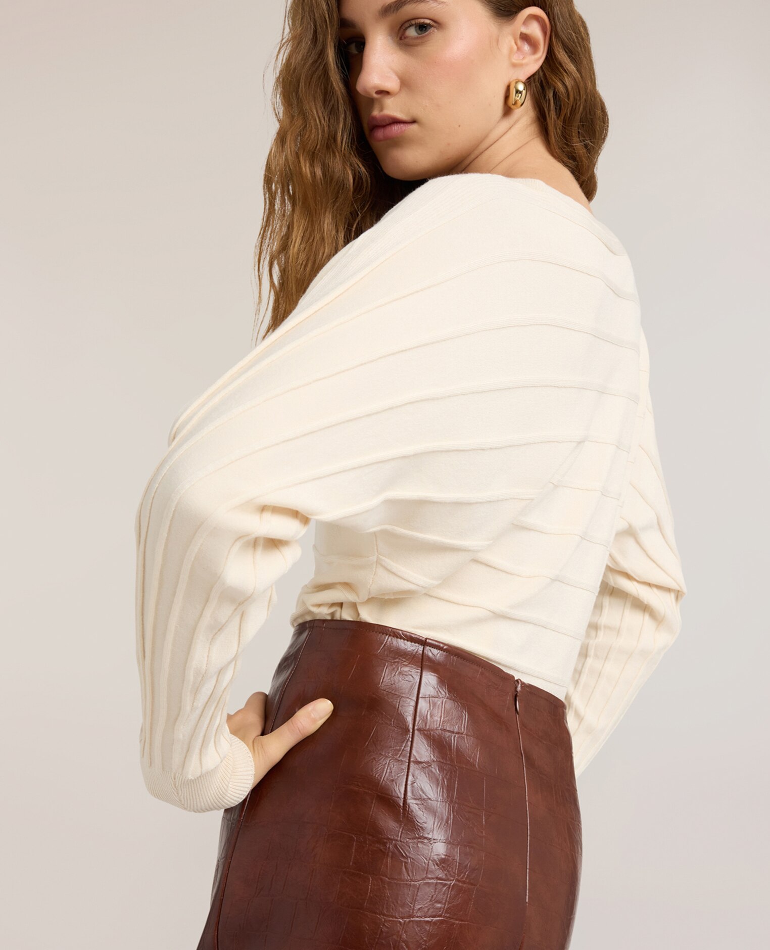 Jersey de mujer de rayas en relieve en mezcla de viscosa ajuste regular largo medio - Motivi - Blanco Blanco-4
