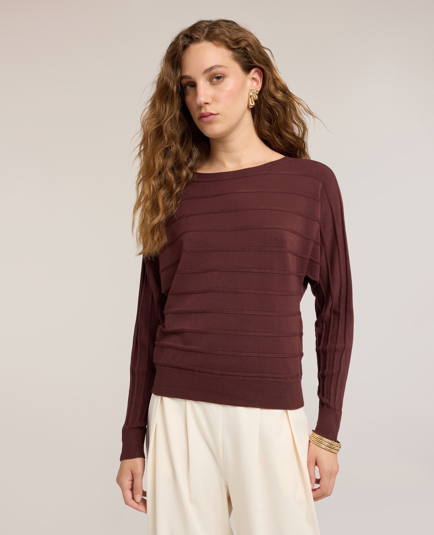 Jersey de mujer de rayas en relieve en mezcla de viscosa ajuste regular largo medio - Motivi - Marrón Marrón-1