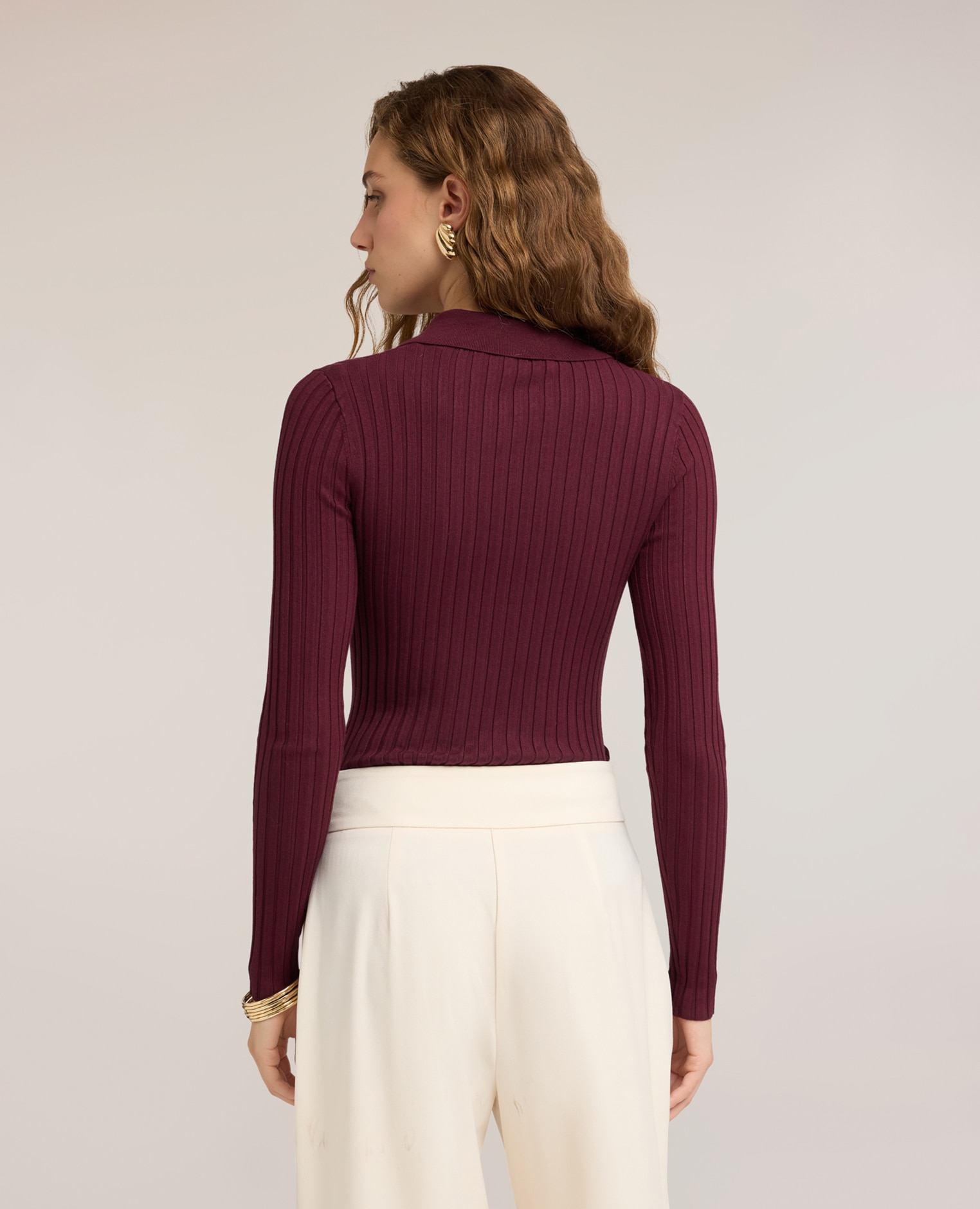 Jersey de mujer polo de canalé en viscosa con cut-out ajuste entallado cierre con botón a la vista en el frente - Motivi - Burdeos Burdeos-2