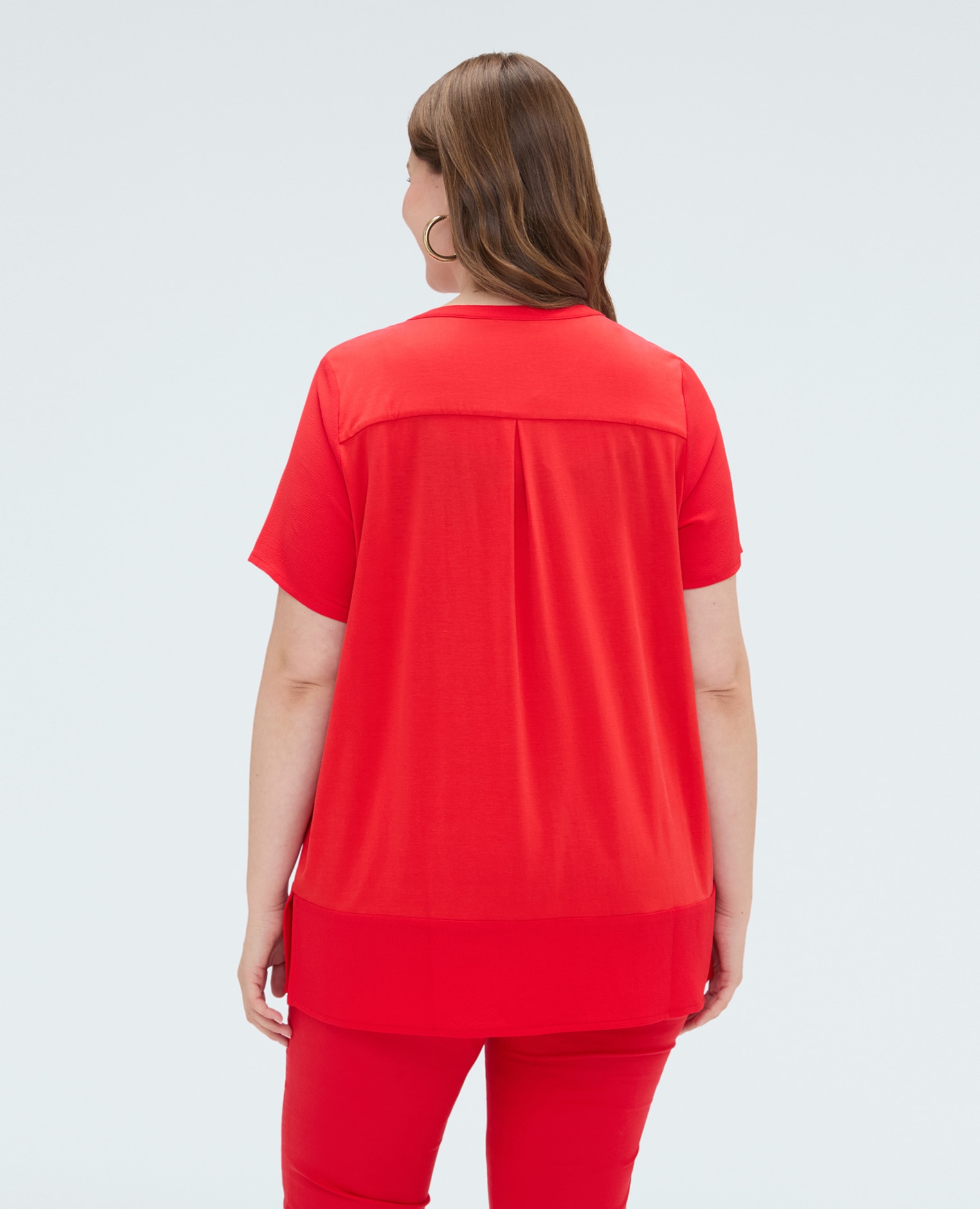 Camiseta de mujer de mezcla de lyocell con botones ajuste y diseño para el máximo confort - Fiorella Rubino - Rojo Rojo-2
