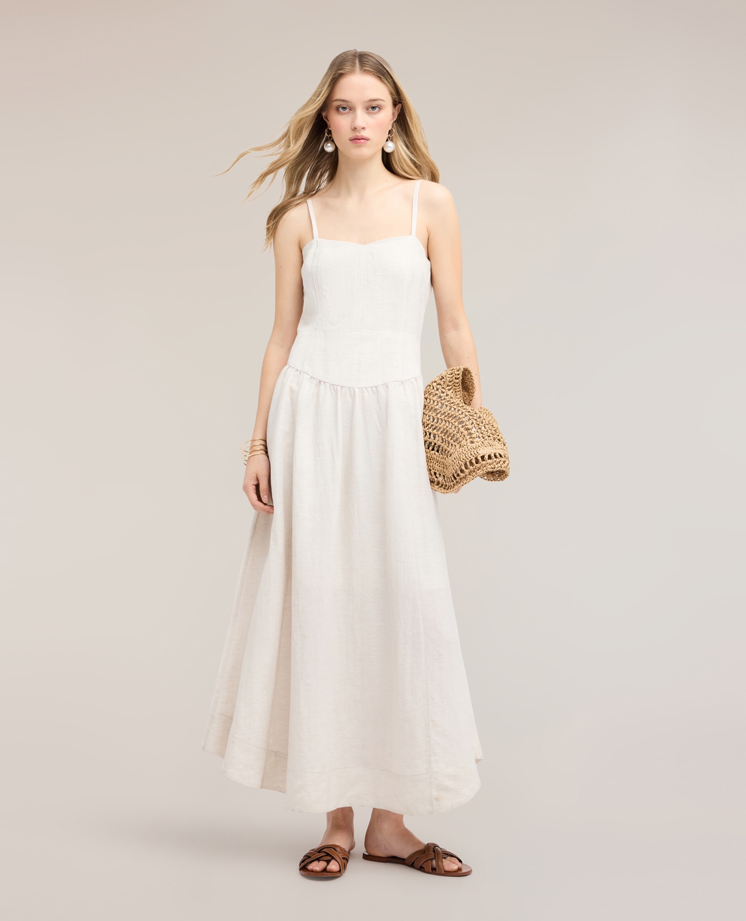 Vestido largo flare de mezcla de lino corpiño con cortes shaping verticales cintura con fruncido en la falda - Motivi - Beige Beige-3