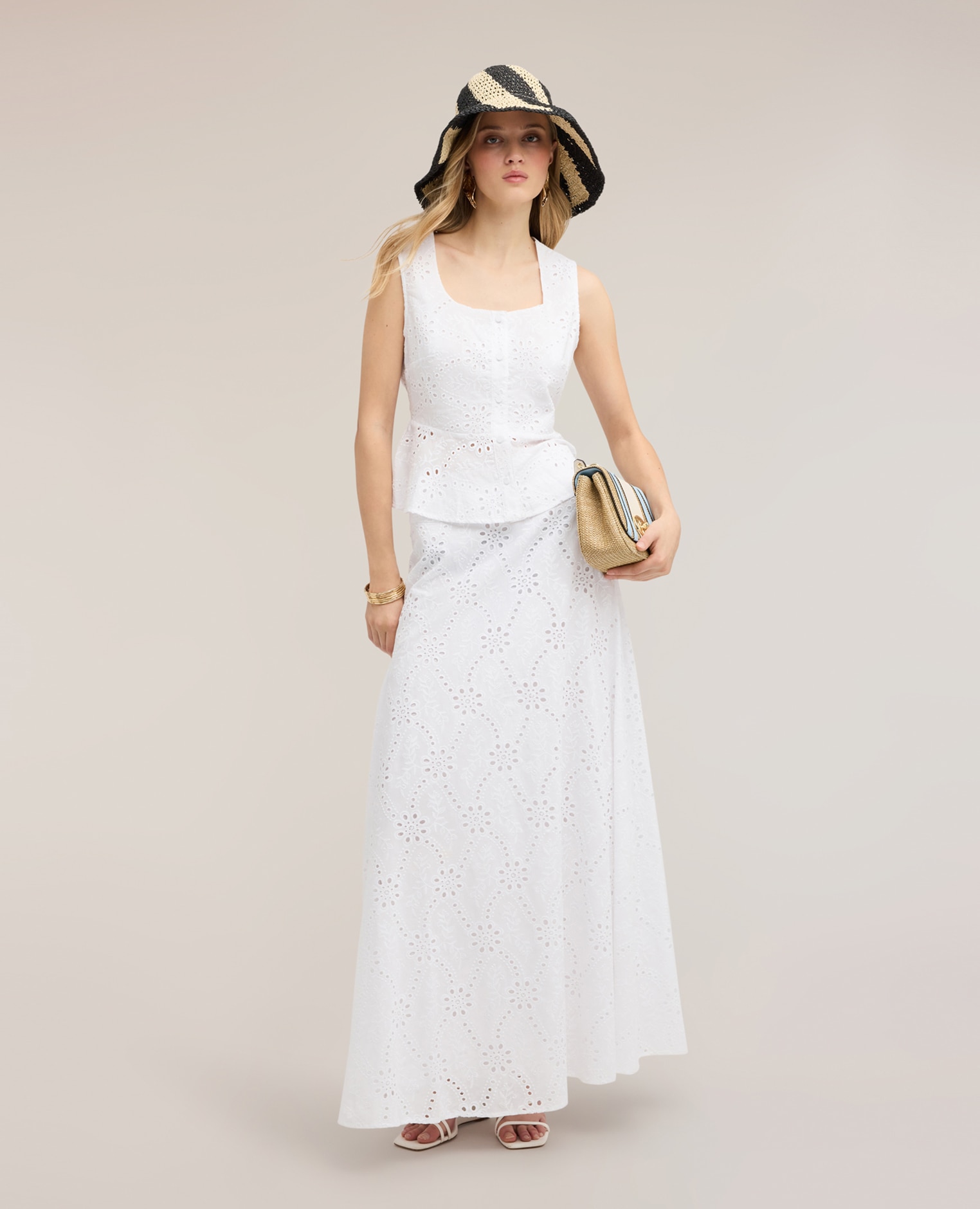 Top de mujer de bordado inglés con peplum ajuste regular con peplum en el bajo cierre frontal con botones - Motivi - Blanco Blanco-3