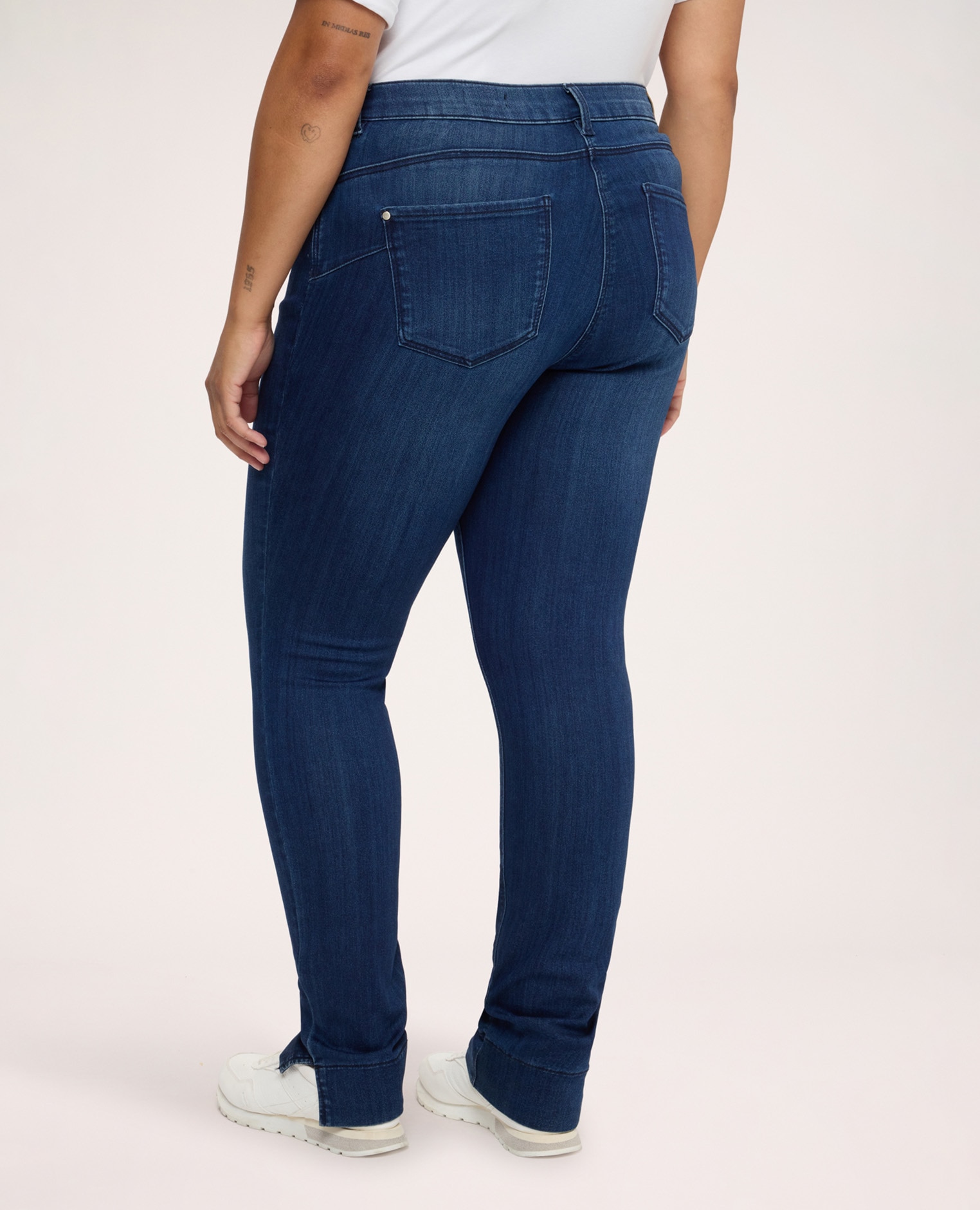 Jeans de mujer skinny lavado azul con abertura en el bajo ajuste y diseño para el máximo confort - Fiorella Rubino - Azul Azul-2