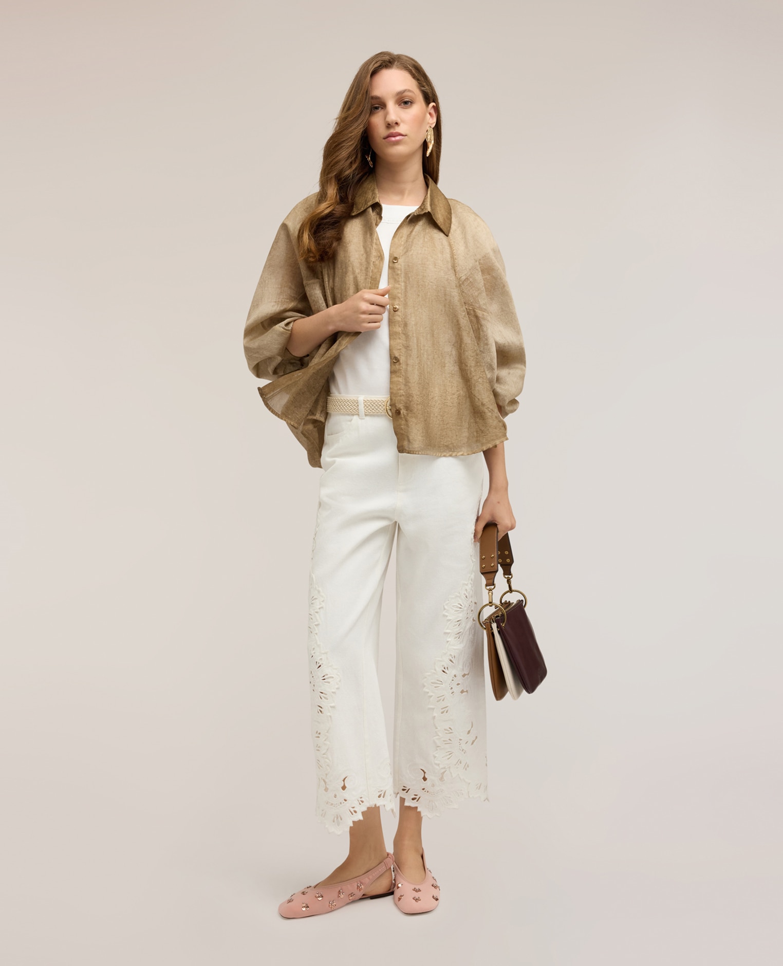 Motivi - Pantalones de mujer cropped con bordados sangallo ajuste barrel cintura alta.