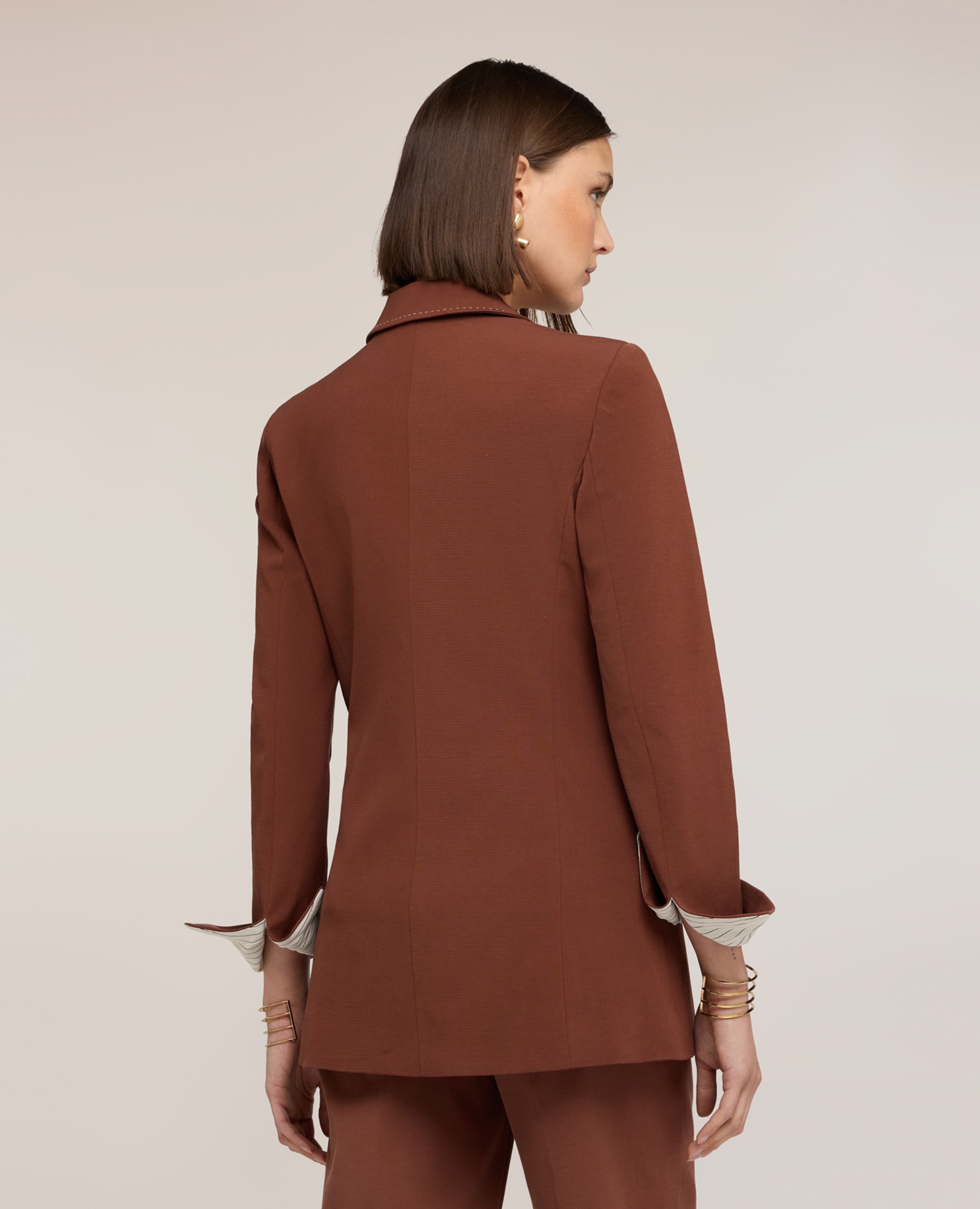 Chaqueta de mujer con costuras the tailoring lab modelo de ajuste regular de longitud media con forro interno - Motivi - Marrón Marrón-2