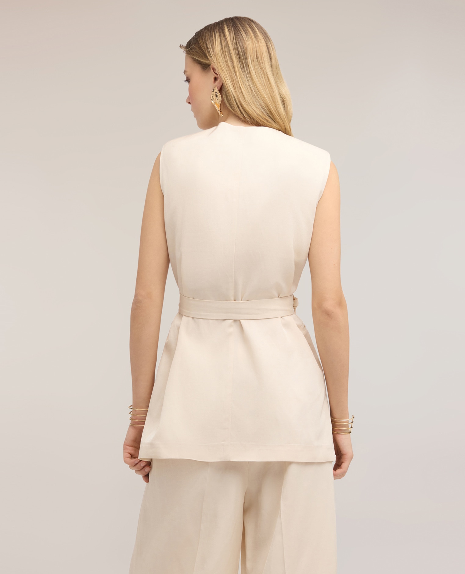 Chaleco de mujer cruzado de mezcla de lino con cinturón longitud media ajuste regular - Motivi - Blanco Blanco-2
