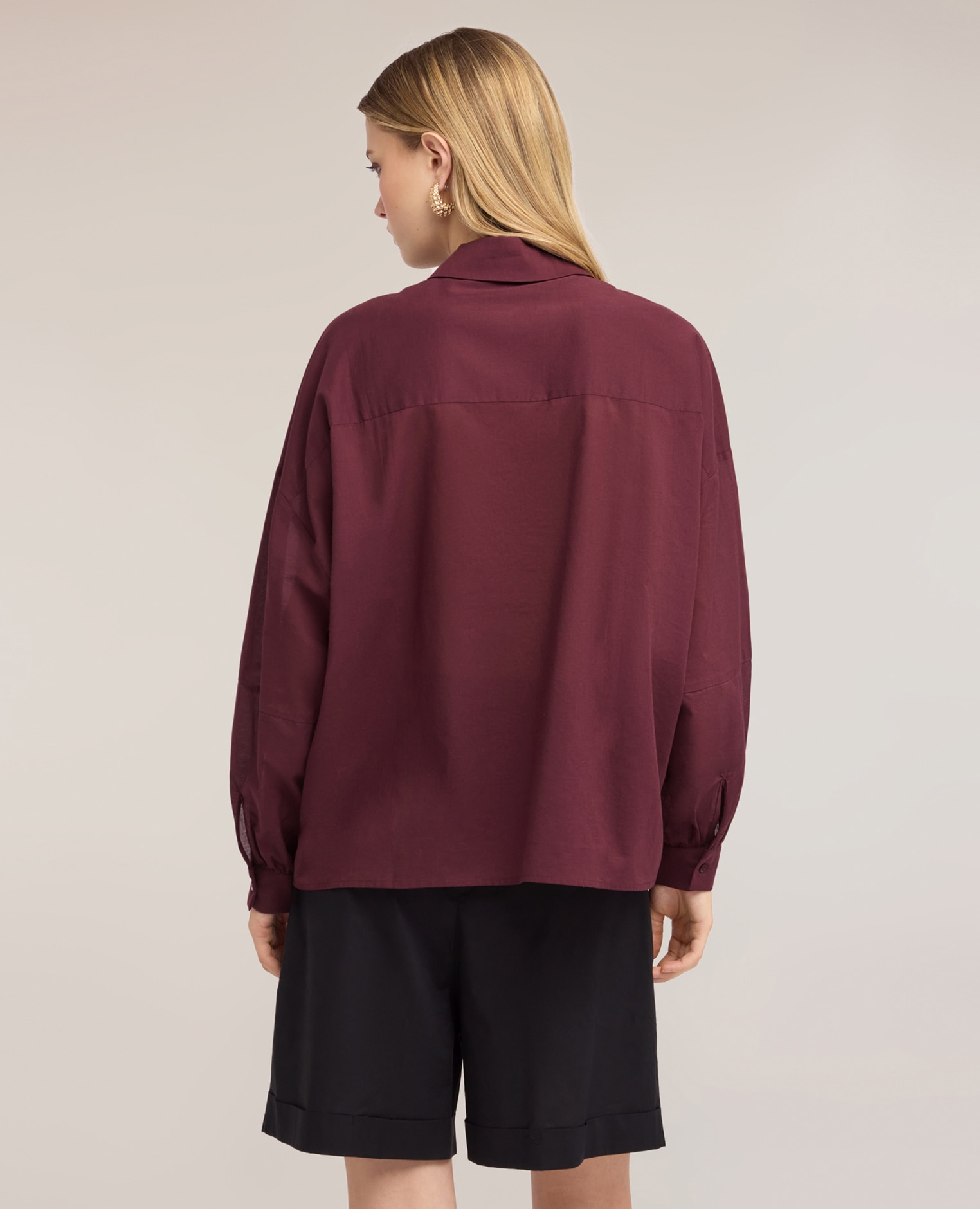 Camisa de mujer oversize de muselina con lazos ajuste oversize con cierre de cordones y ojales metálicos en la parte delantera - Motivi - Morado Morado-2