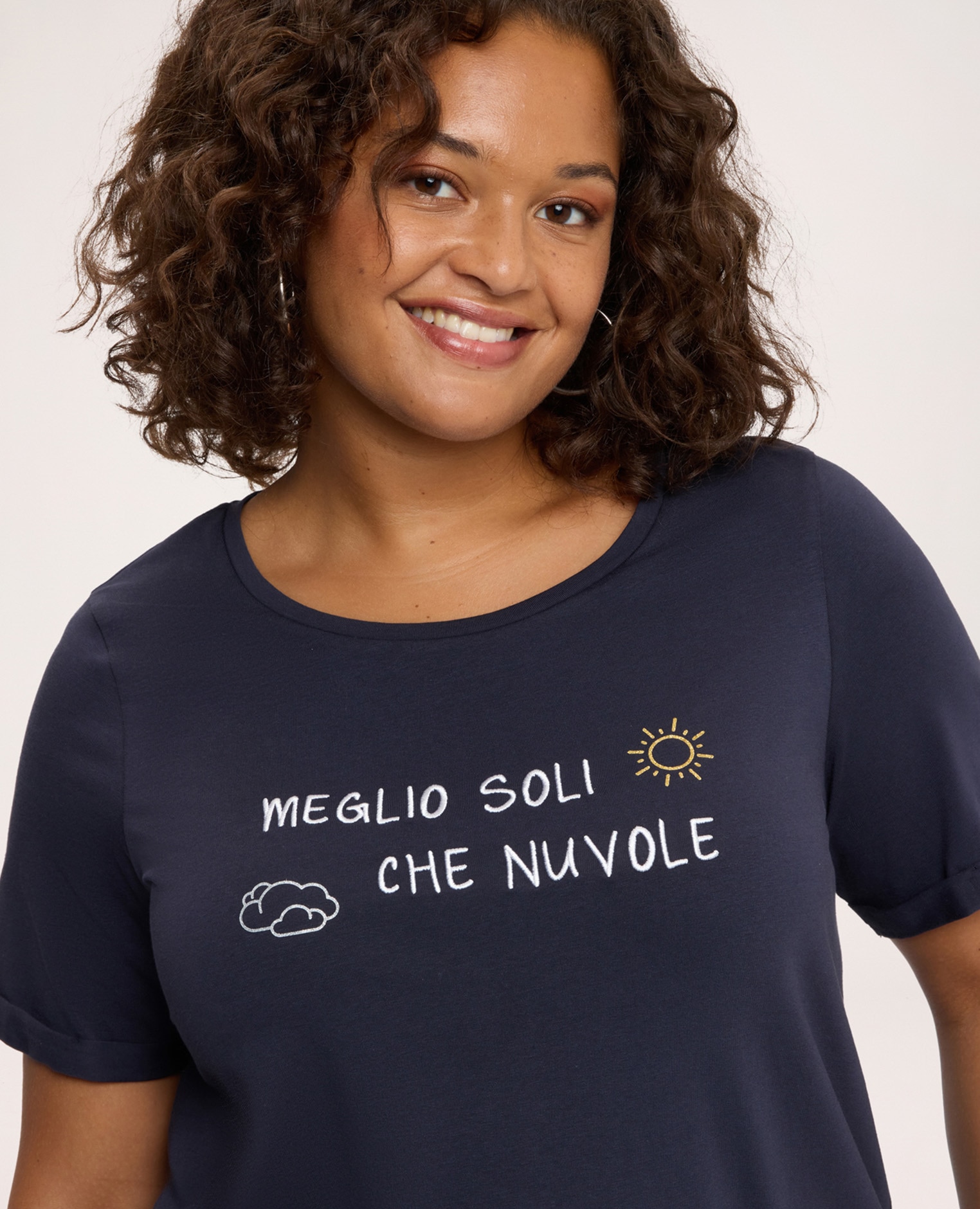 Camiseta de mujer de algodón con frase irónica ajuste regular y diseño para el máximo confort - Fiorella Rubino - Azul Azul-4