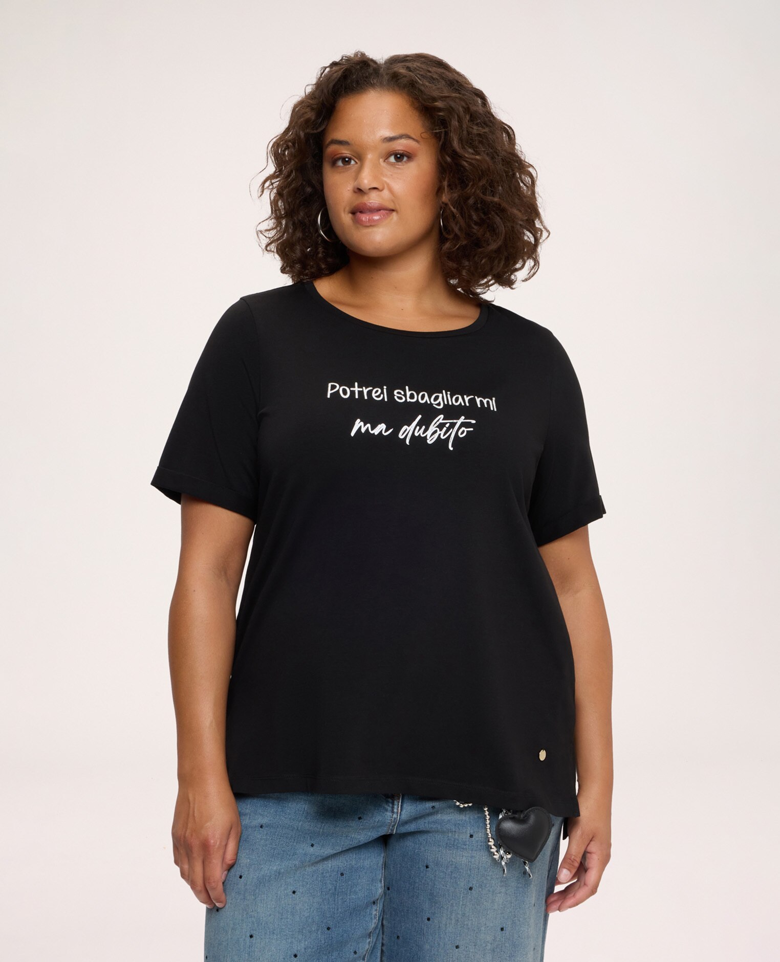Camiseta de mujer de algodón con frase irónica ajuste regular para el máximo confort - Fiorella Rubino - Negro Negro-1