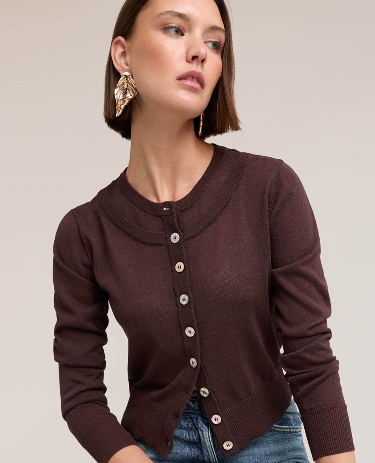 Chaqueta de mujer de punto en mezcla de lino modelo regular cierre frontal con cuello redondo y botones a la vista - Motivi - Marrón Marrón-4