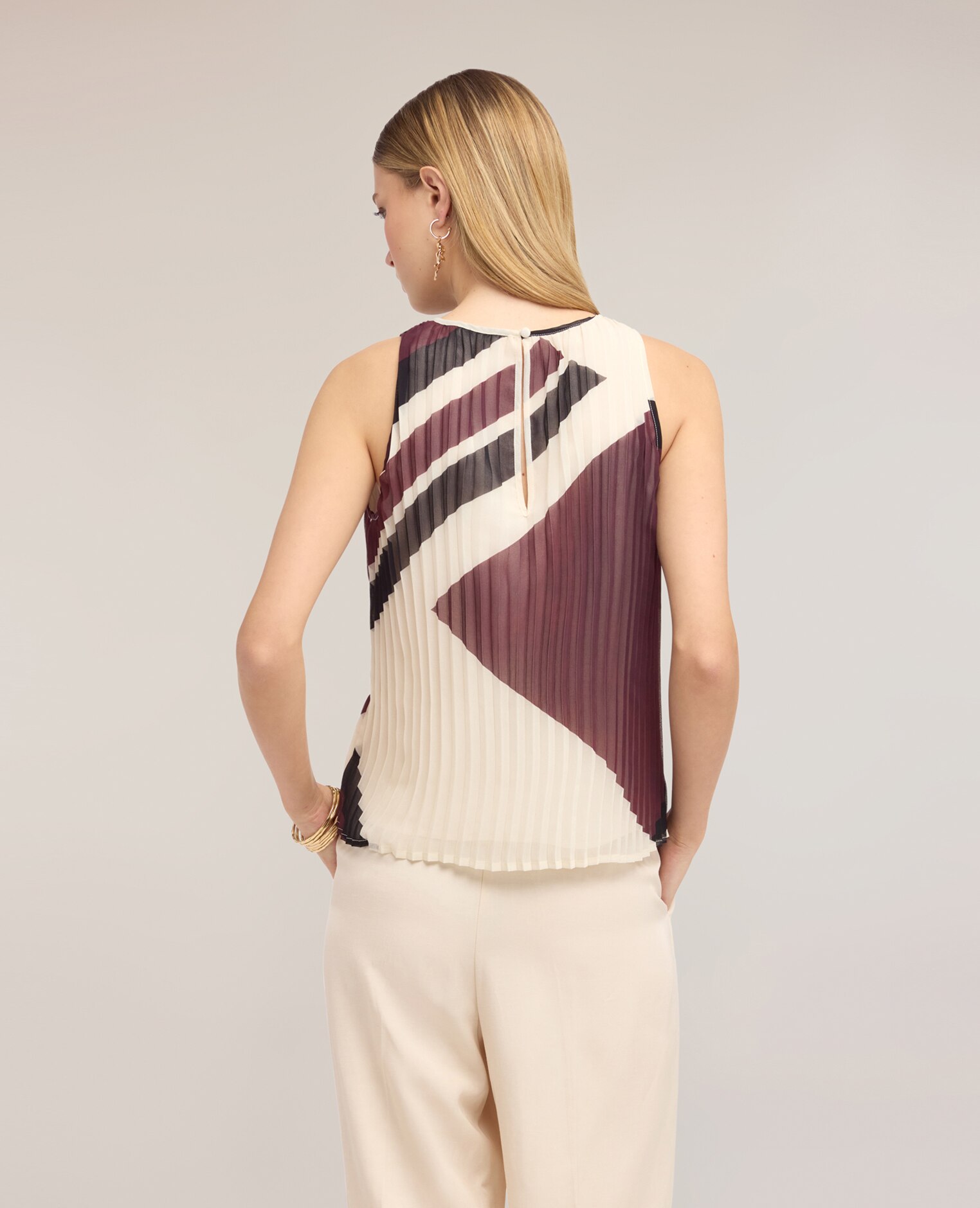 Top de mujer plisado en georgette con estampado ajuste regular con cierre de botón en la parte trasera - Motivi - Burdeos Burdeos-2