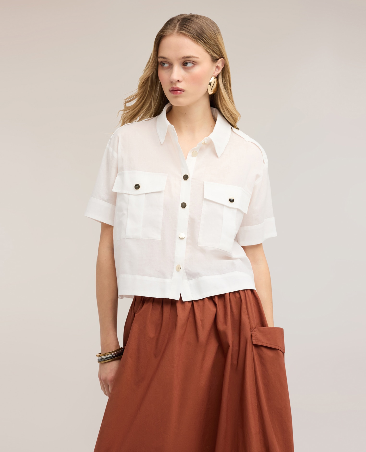 Camisa de mujer de muselina con bolsillos ajuste boxy cuello clásico con cierre frontal de botones metálicos - Motivi - Blanco Blanco-1