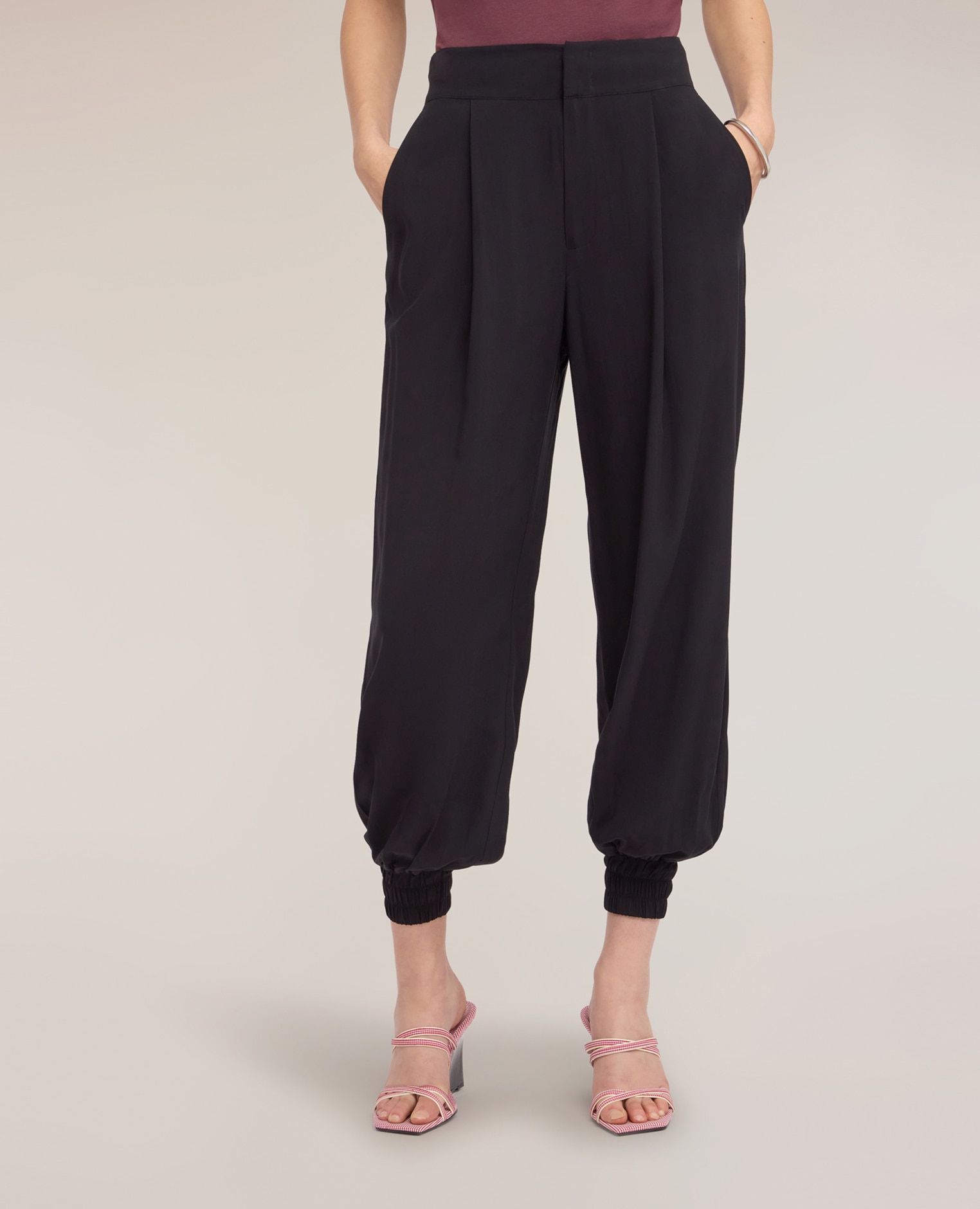Pantalones de mujer de viscosa con puños en el bajo ajuste tapered cierre frontal con cremallera - Motivi - Negro Negro-3