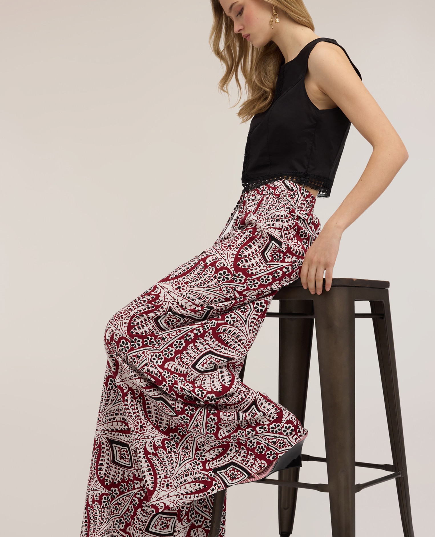 Pantalones de mujer palazzo con estampado estampado paisley - Motivi - Burdeos Burdeos-4