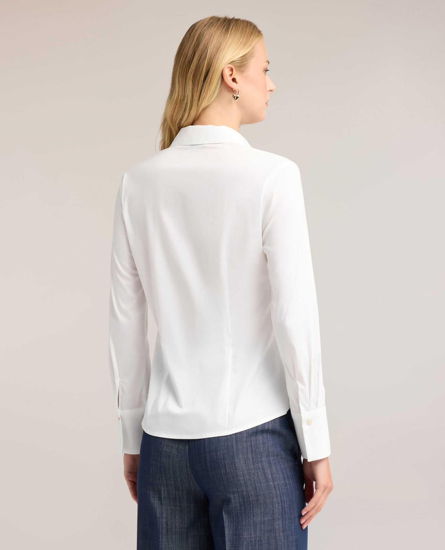 Camisa de mujer de popelín con botones ocultos ajuste entallado cierre frontal inglés con primer botón a la vista - Motivi - Blanco Blanco-2