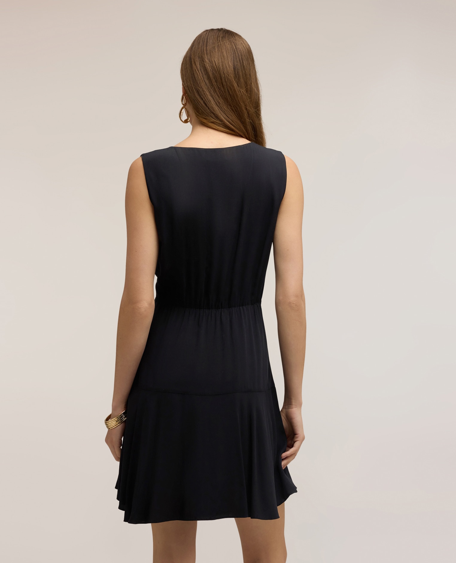 Vestido flare en viscosa con cinturón trenzado modelo sin mangas con cintura elástica cierre frontal con botones - Motivi - Negro Negro-2