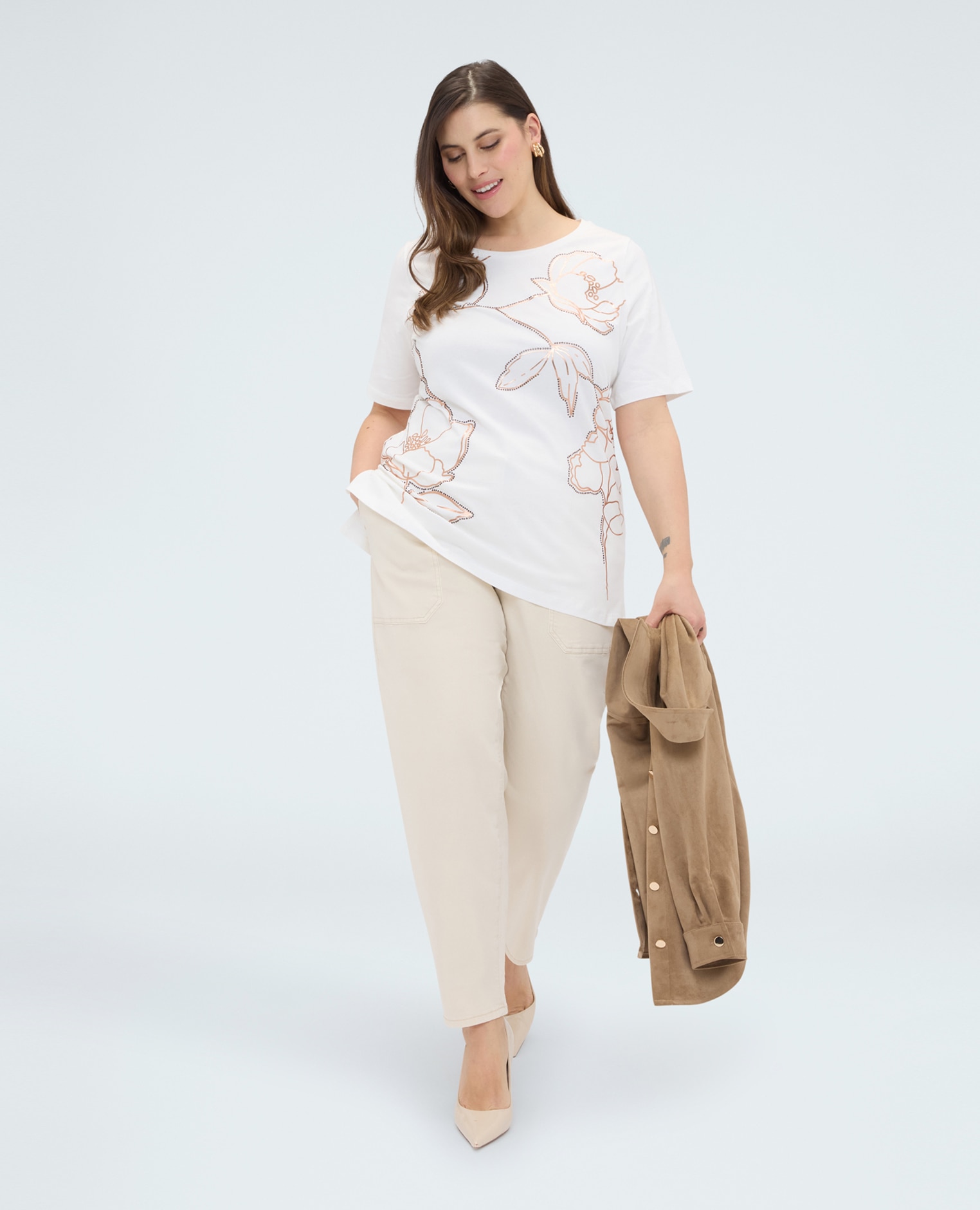 Camiseta de mujer de algodón con estampado floral decorada con aplicaciones florales y detalles de strass - Fiorella Rubino - Blanco Blanco-3