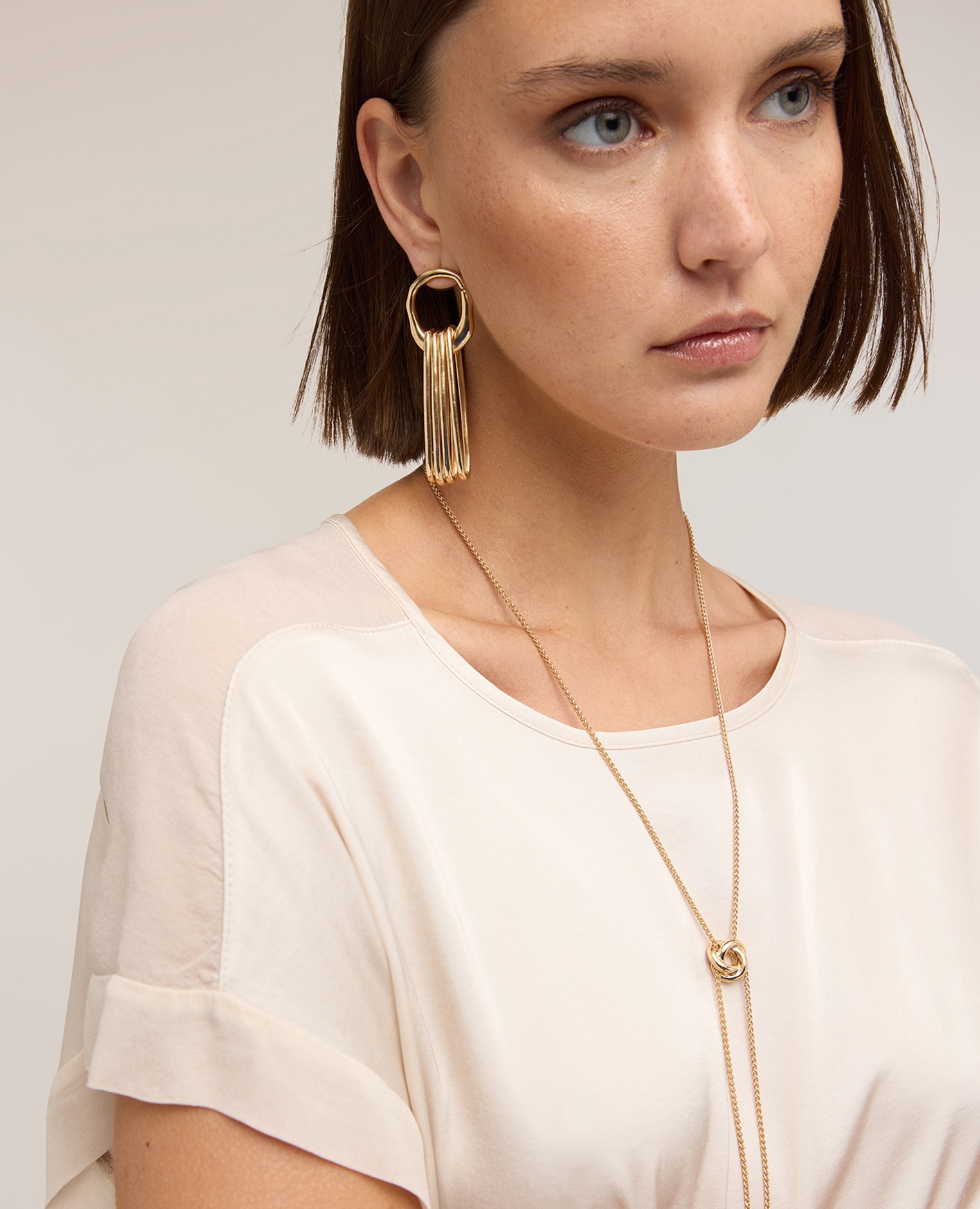 Blusa de mujer de raso con escote barco ajuste regular con escote barco - Motivi - Blanco Blanco-4